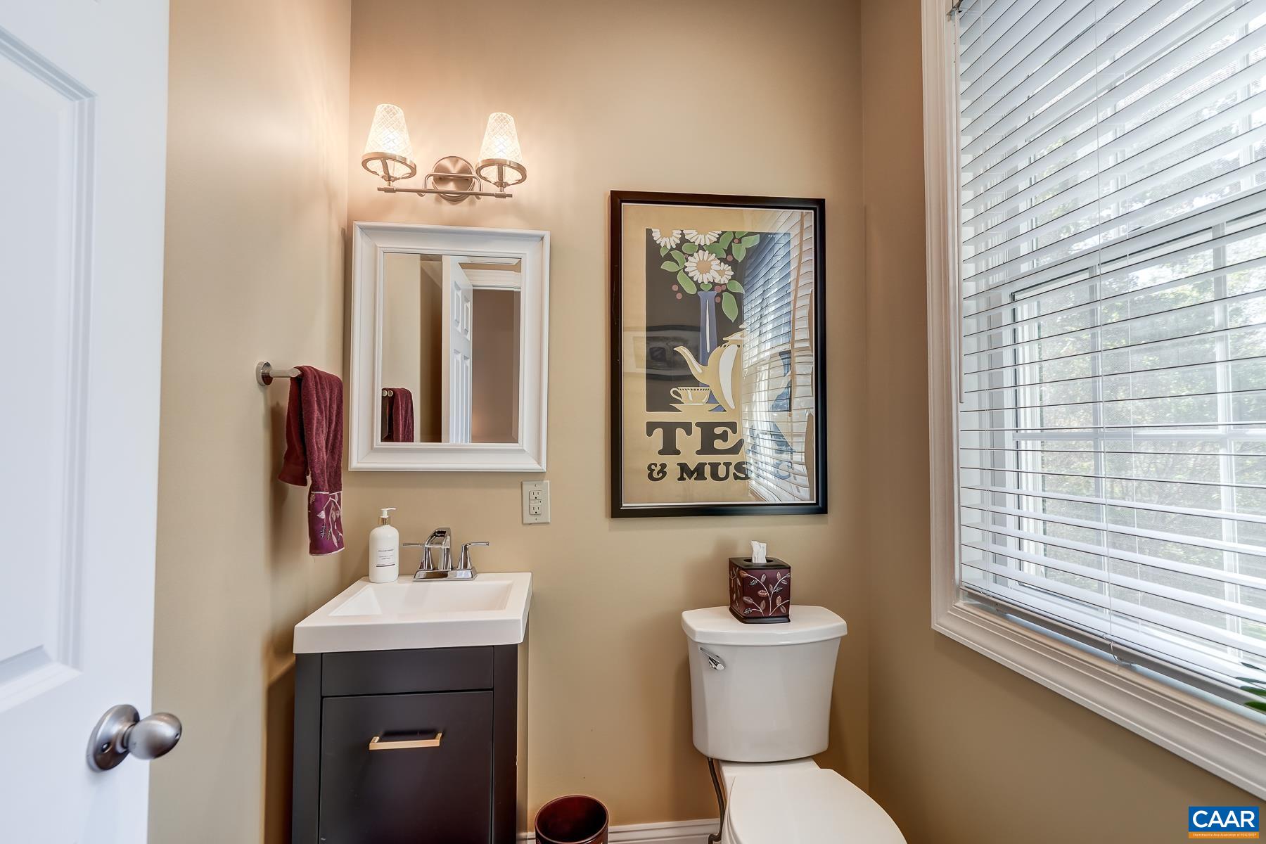 Powder room. Powder room.