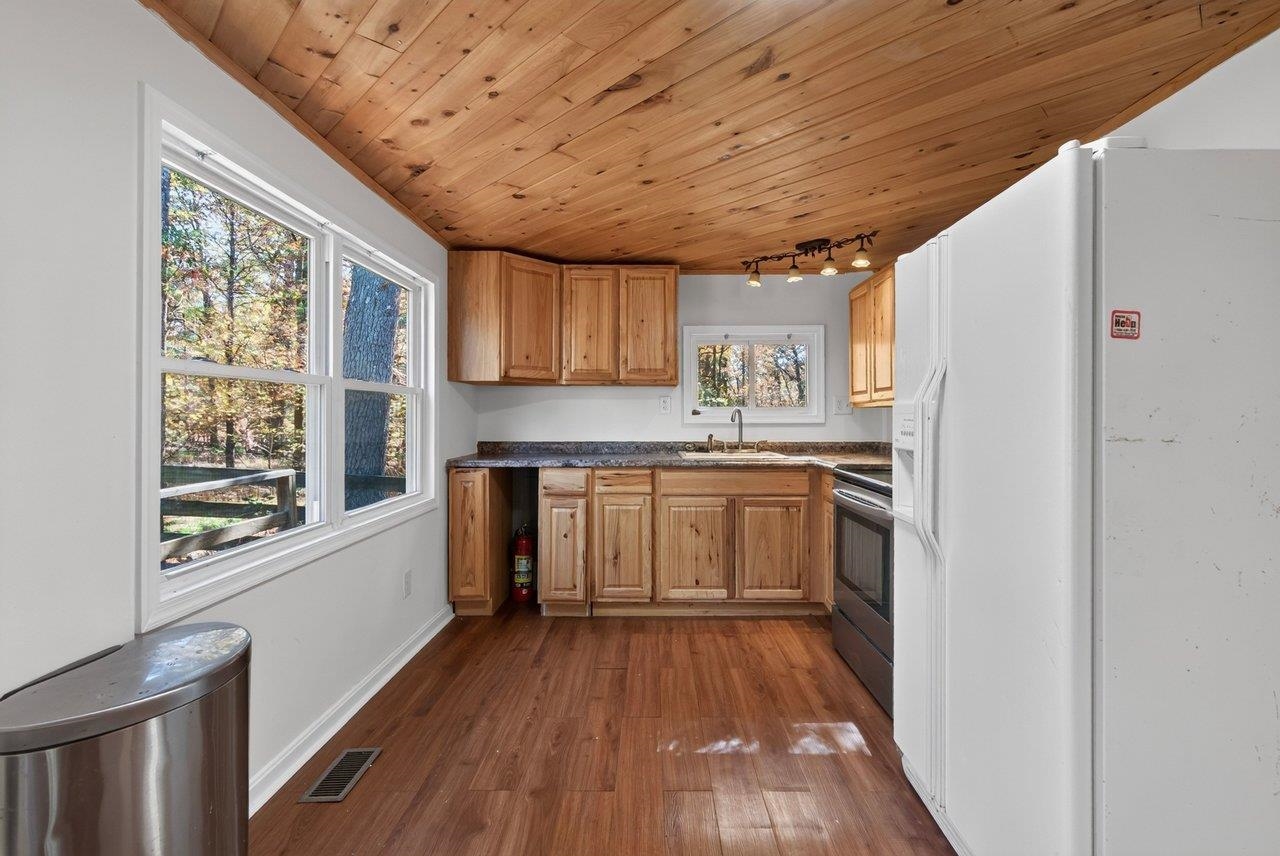 17853 SUNDANCE FOREST RD, BROADWAY, Virginia 22815, 3 Bedrooms Bedrooms, ,2 BathroomsBathrooms,Residential,17853 SUNDANCE FOREST RD,683472 MLS # 683472 17853 SUNDANCE FOREST RD, BROADWAY, Virginia 22815, 3 Bedrooms Bedrooms, ,2 BathroomsBathrooms,Residential,17853 SUNDANCE FOREST RD,683472 MLS # 683472
