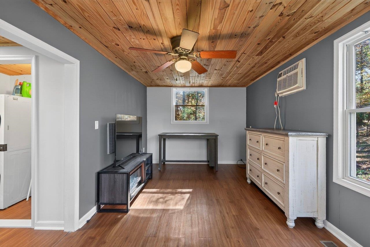 17853 SUNDANCE FOREST RD, BROADWAY, Virginia 22815, 3 Bedrooms Bedrooms, ,2 BathroomsBathrooms,Residential,17853 SUNDANCE FOREST RD,683472 MLS # 683472 17853 SUNDANCE FOREST RD, BROADWAY, Virginia 22815, 3 Bedrooms Bedrooms, ,2 BathroomsBathrooms,Residential,17853 SUNDANCE FOREST RD,683472 MLS # 683472