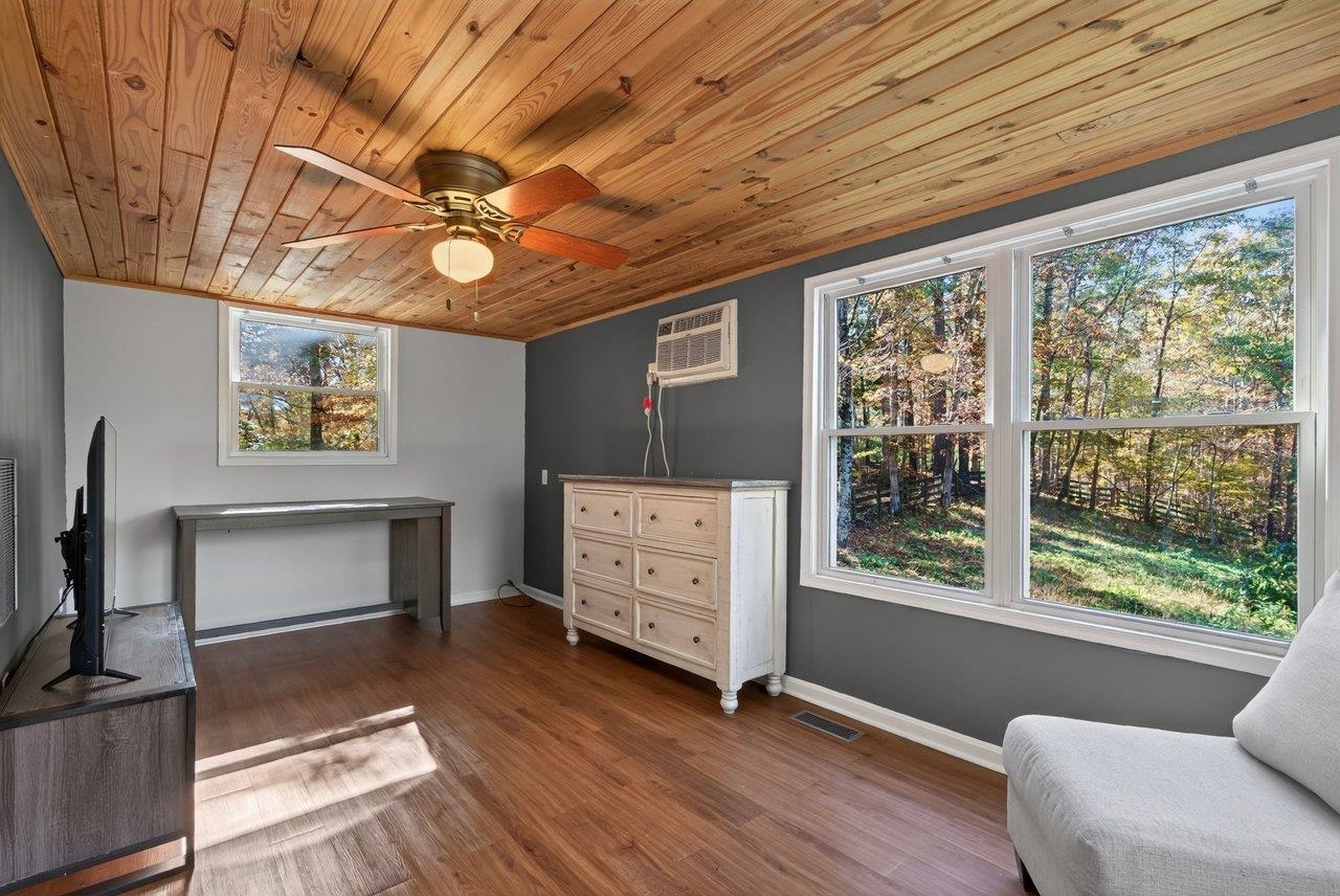 17853 SUNDANCE FOREST RD, BROADWAY, Virginia 22815, 3 Bedrooms Bedrooms, ,2 BathroomsBathrooms,Residential,17853 SUNDANCE FOREST RD,683472 MLS # 683472 17853 SUNDANCE FOREST RD, BROADWAY, Virginia 22815, 3 Bedrooms Bedrooms, ,2 BathroomsBathrooms,Residential,17853 SUNDANCE FOREST RD,683472 MLS # 683472
