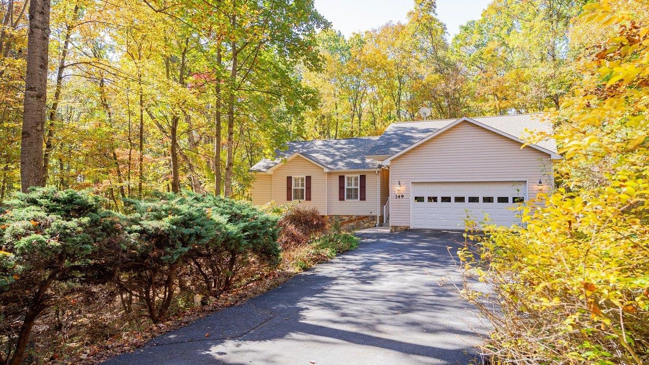 149 PLEASANT LN, MCGAHEYSVILLE, Virginia 22840, 5 Bedrooms Bedrooms, ,3 BathroomsBathrooms,Residential,149 PLEASANT LN,683482 MLS # 683482 149 PLEASANT LN, MCGAHEYSVILLE, Virginia 22840, 5 Bedrooms Bedrooms, ,3 BathroomsBathrooms,Residential,149 PLEASANT LN,683482 MLS # 683482