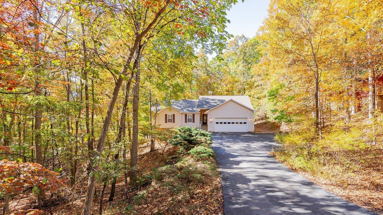 149 PLEASANT LN, MCGAHEYSVILLE, Virginia 22840, 5 Bedrooms Bedrooms, ,3 BathroomsBathrooms,Residential,149 PLEASANT LN,683482 MLS # 683482 149 PLEASANT LN, MCGAHEYSVILLE, Virginia 22840, 5 Bedrooms Bedrooms, ,3 BathroomsBathrooms,Residential,149 PLEASANT LN,683482 MLS # 683482