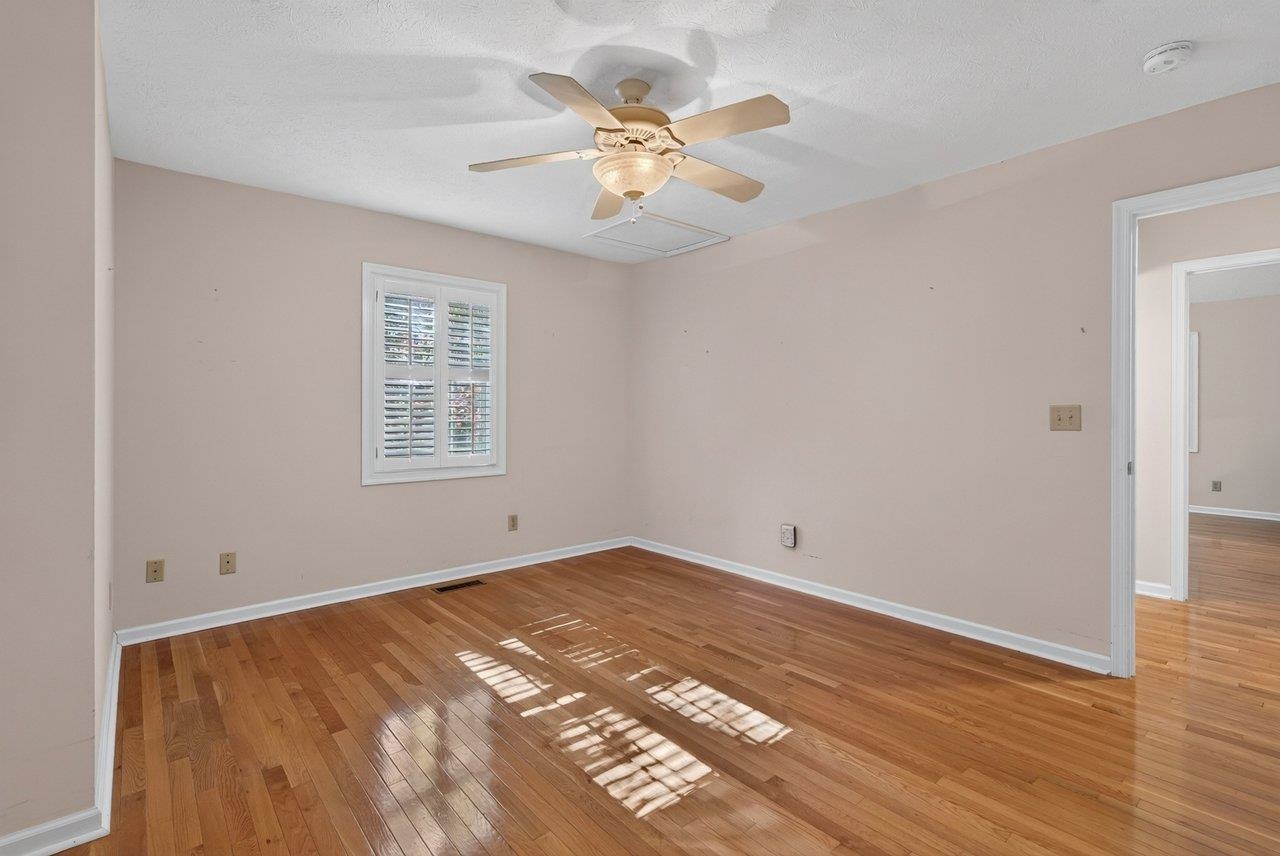 149 PLEASANT LN, MCGAHEYSVILLE, Virginia 22840, 5 Bedrooms Bedrooms, ,3 BathroomsBathrooms,Residential,149 PLEASANT LN,683482 MLS # 683482 149 PLEASANT LN, MCGAHEYSVILLE, Virginia 22840, 5 Bedrooms Bedrooms, ,3 BathroomsBathrooms,Residential,149 PLEASANT LN,683482 MLS # 683482