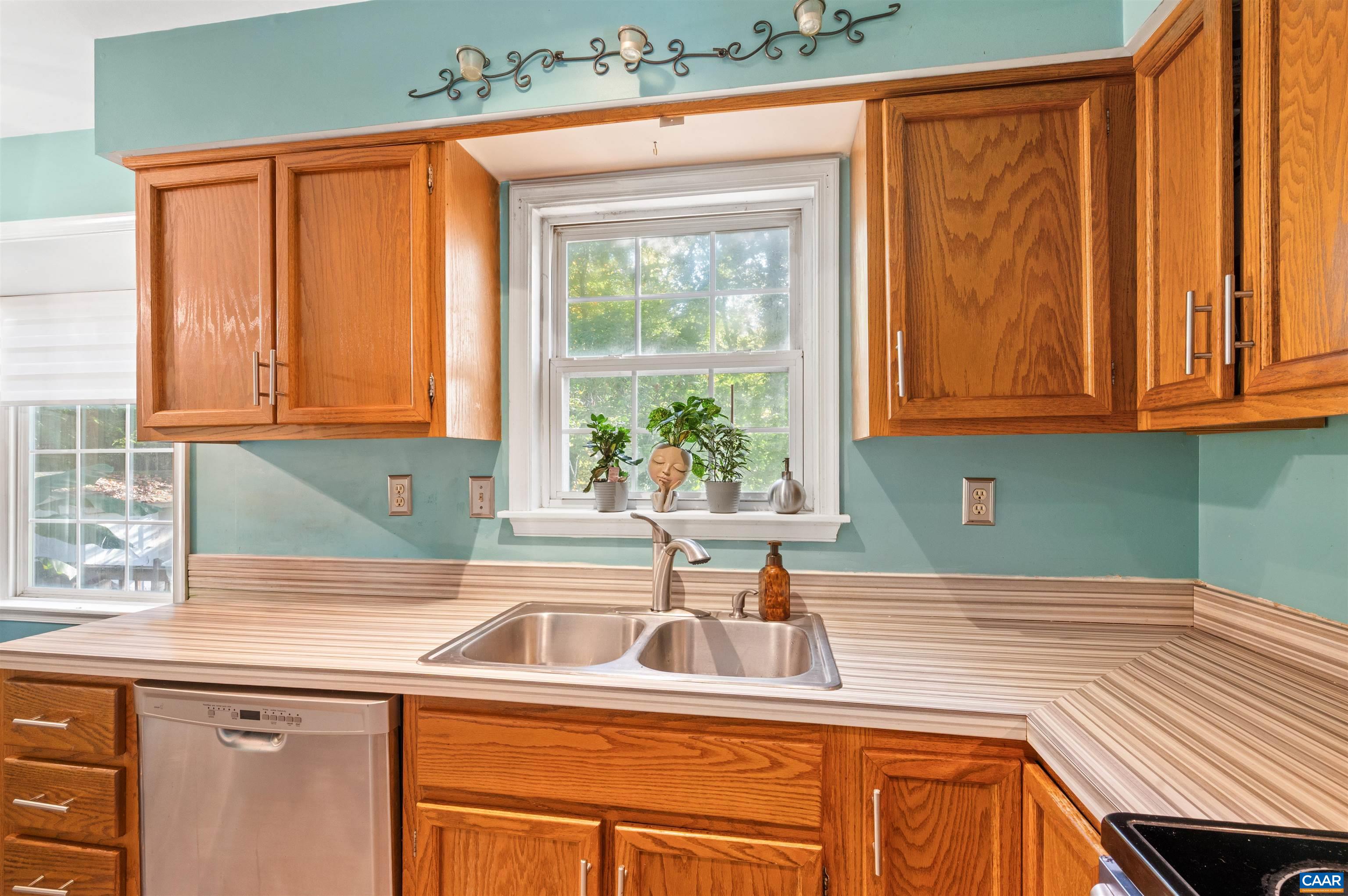 113 LANDIN CIR, CHARLOTTESVILLE, Virginia 22902, 4 Bedrooms Bedrooms, ,2 BathroomsBathrooms,Residential,Willoughby Colonial Home on Quiet Cul-de-sac,113 LANDIN CIR,683456 MLS # 683456