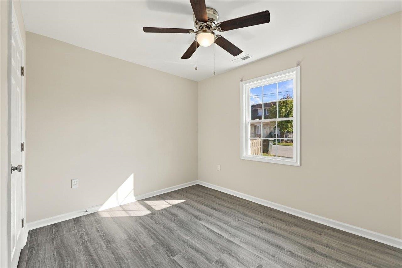216 THOMPSON ST, STAUNTON, Virginia 24401, 3 Bedrooms Bedrooms, ,2 BathroomsBathrooms,Residential,216 THOMPSON ST,683497 MLS # 683497