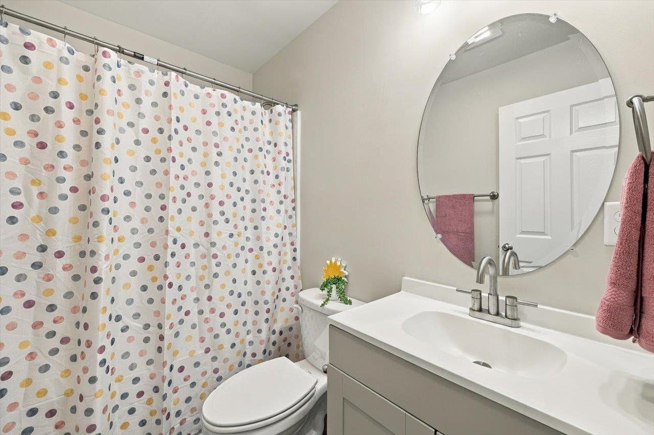 216 THOMPSON ST, STAUNTON, Virginia 24401, 3 Bedrooms Bedrooms, ,2 BathroomsBathrooms,Residential,216 THOMPSON ST,683497 MLS # 683497