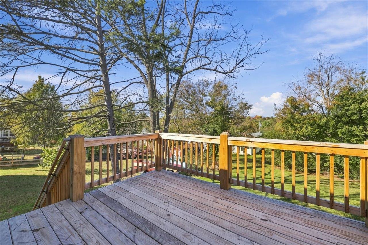 216 THOMPSON ST, STAUNTON, Virginia 24401, 3 Bedrooms Bedrooms, ,2 BathroomsBathrooms,Residential,216 THOMPSON ST,683497 MLS # 683497