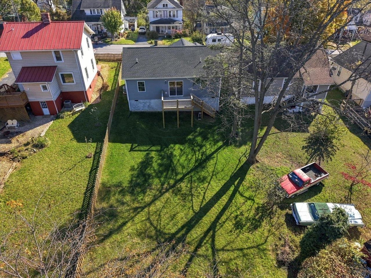 216 THOMPSON ST, STAUNTON, Virginia 24401, 3 Bedrooms Bedrooms, ,2 BathroomsBathrooms,Residential,216 THOMPSON ST,683497 MLS # 683497