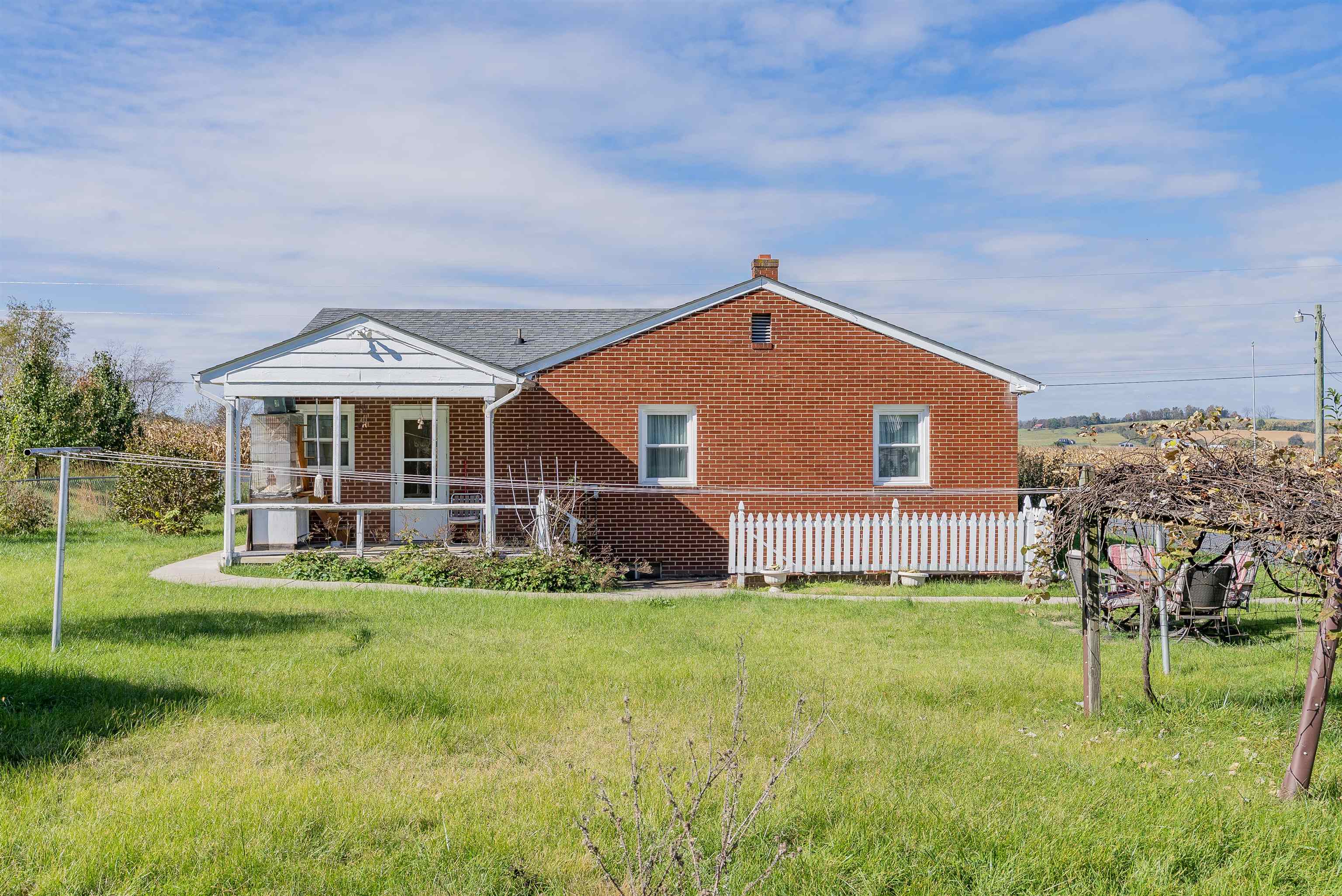 903 ENTRY SCHOOL RD, FISHERSVILLE, Virginia 22939, 2 Bedrooms Bedrooms, ,1 BathroomBathrooms,Residential,903 ENTRY SCHOOL RD,683498 MLS # 683498