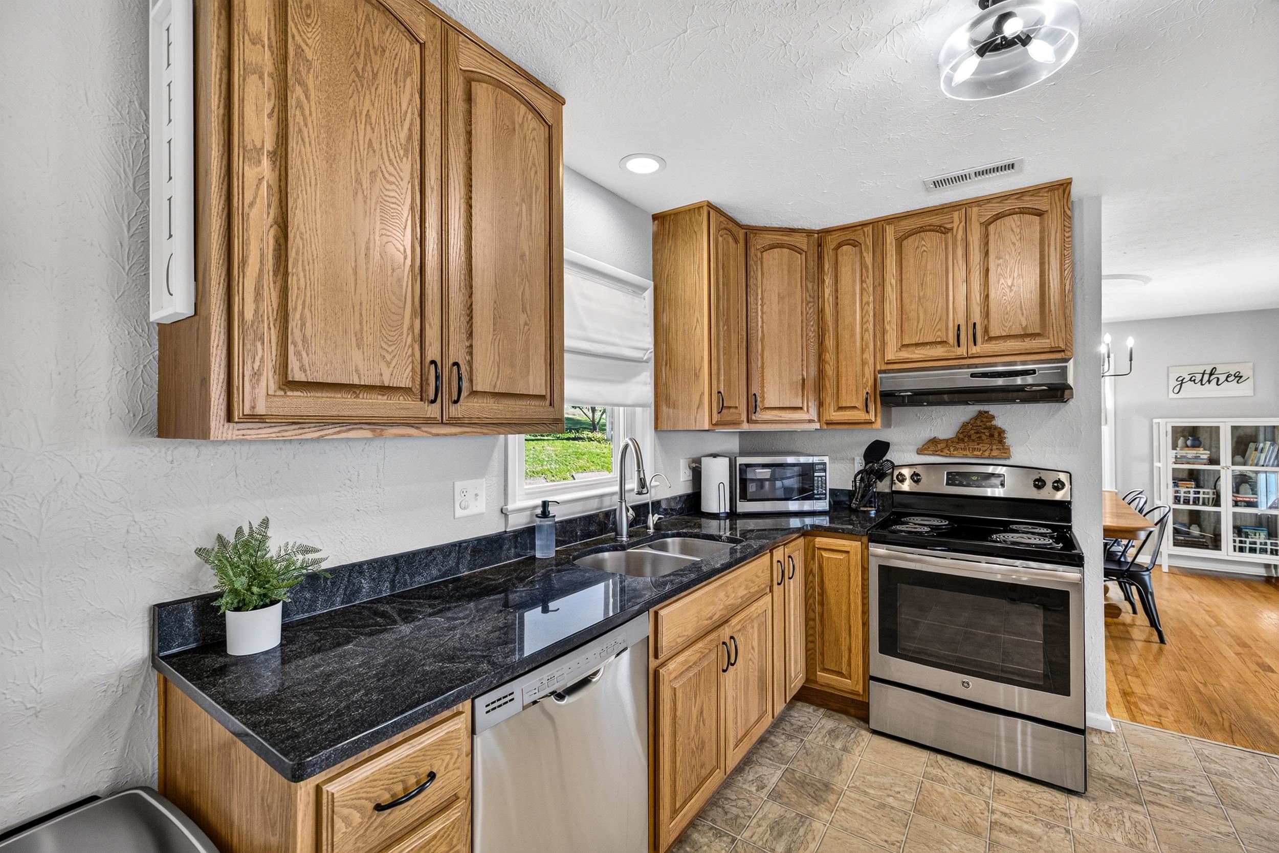 4458 KRATZER RD, ROCKINGHAM, Virginia 22802, 3 Bedrooms Bedrooms, ,1 BathroomBathrooms,Residential,4458 KRATZER RD,683259 MLS # 683259 4458 KRATZER RD, ROCKINGHAM, Virginia 22802, 3 Bedrooms Bedrooms, ,1 BathroomBathrooms,Residential,4458 KRATZER RD,683259 MLS # 683259