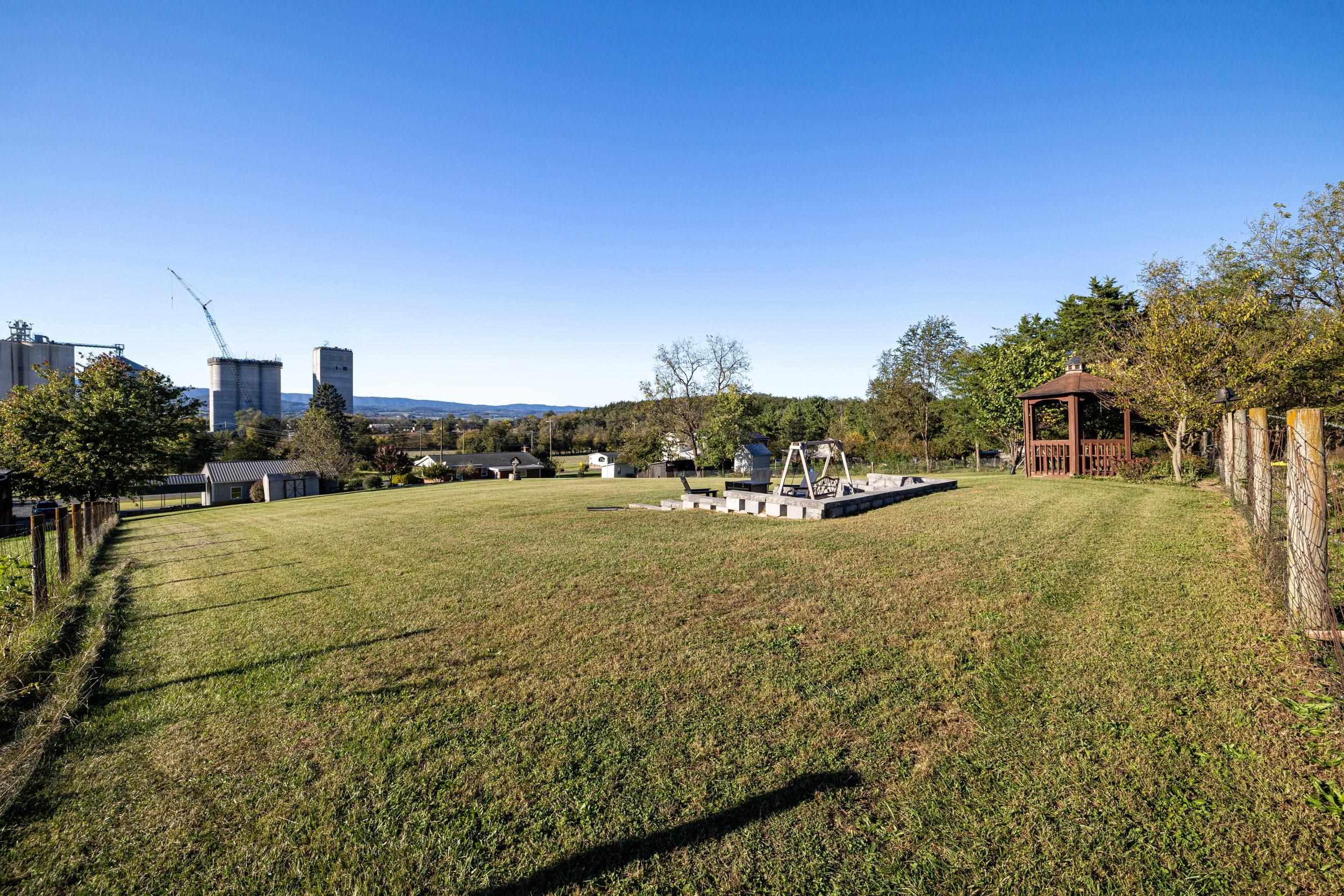 4458 KRATZER RD, ROCKINGHAM, Virginia 22802, 3 Bedrooms Bedrooms, ,1 BathroomBathrooms,Residential,4458 KRATZER RD,683259 MLS # 683259 4458 KRATZER RD, ROCKINGHAM, Virginia 22802, 3 Bedrooms Bedrooms, ,1 BathroomBathrooms,Residential,4458 KRATZER RD,683259 MLS # 683259