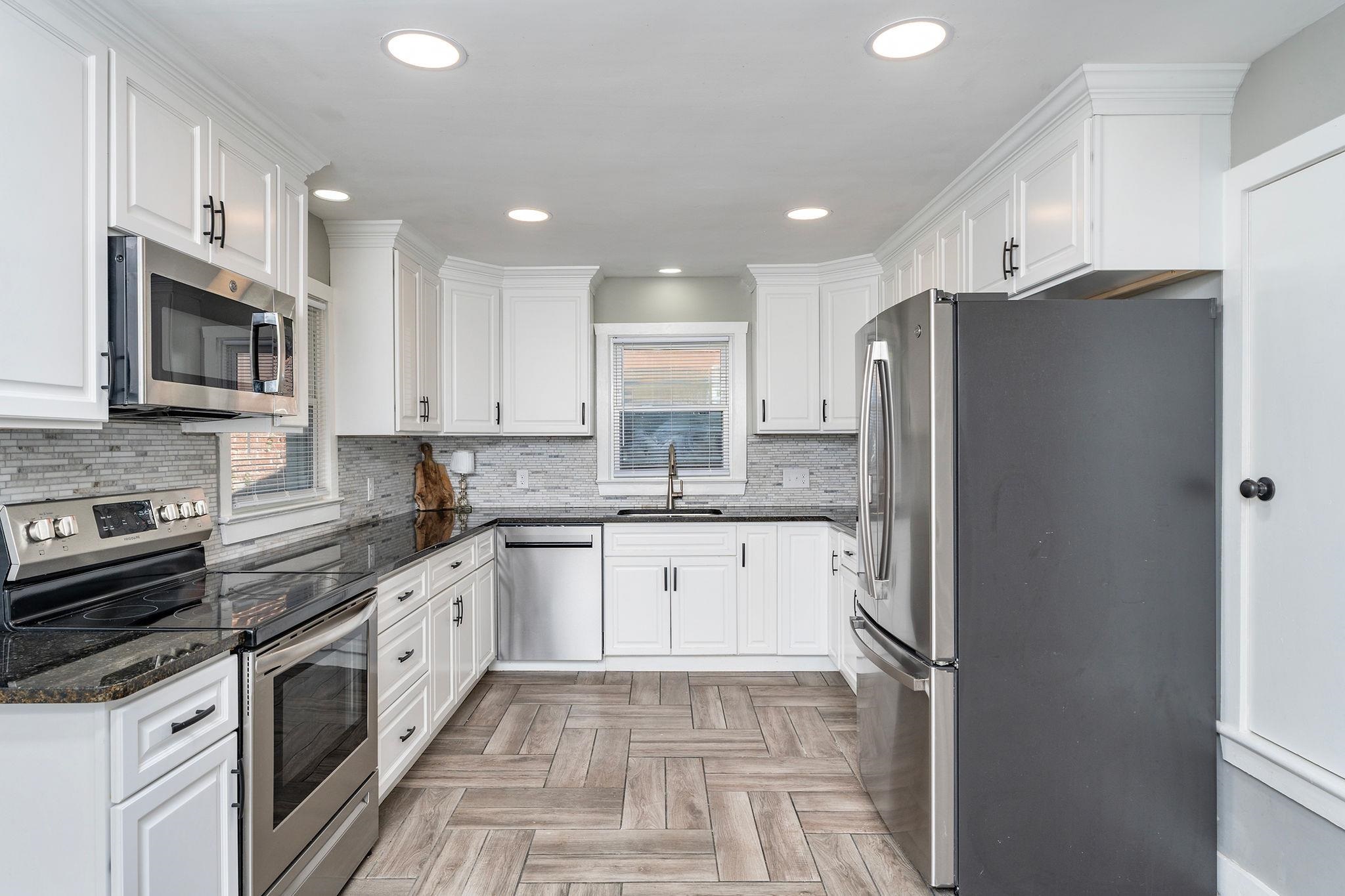 409 HENDREN AVE, STAUNTON, Virginia 24401, 3 Bedrooms Bedrooms, ,2 BathroomsBathrooms,Residential,409 HENDREN AVE,683522 MLS # 683522 409 HENDREN AVE, STAUNTON, Virginia 24401, 3 Bedrooms Bedrooms, ,2 BathroomsBathrooms,Residential,409 HENDREN AVE,683522 MLS # 683522