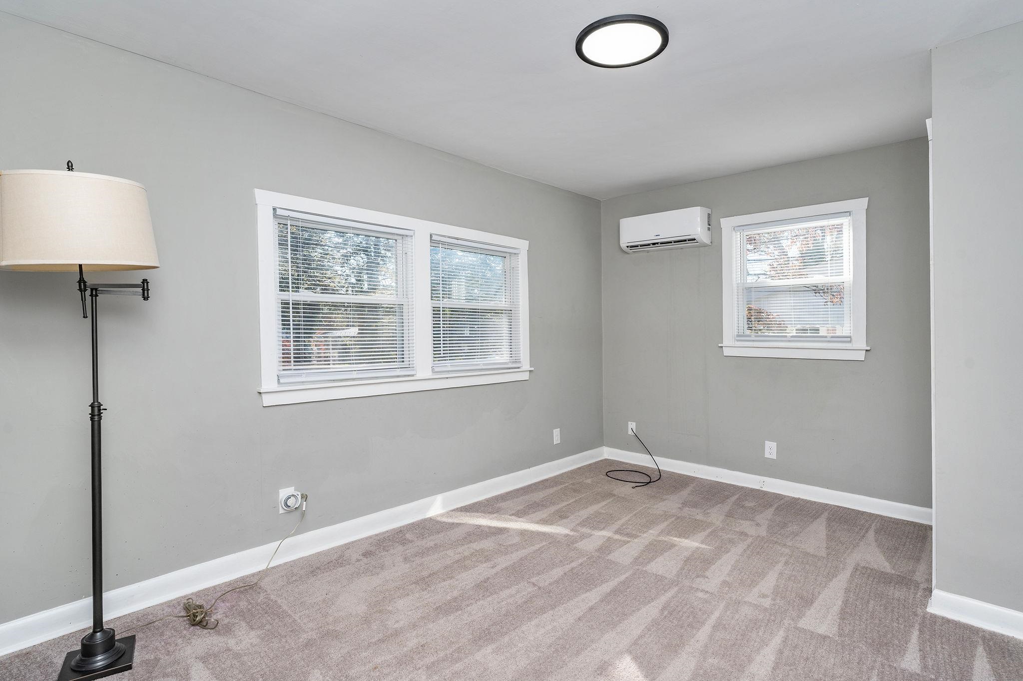 409 HENDREN AVE, STAUNTON, Virginia 24401, 3 Bedrooms Bedrooms, ,2 BathroomsBathrooms,Residential,409 HENDREN AVE,683522 MLS # 683522 409 HENDREN AVE, STAUNTON, Virginia 24401, 3 Bedrooms Bedrooms, ,2 BathroomsBathrooms,Residential,409 HENDREN AVE,683522 MLS # 683522
