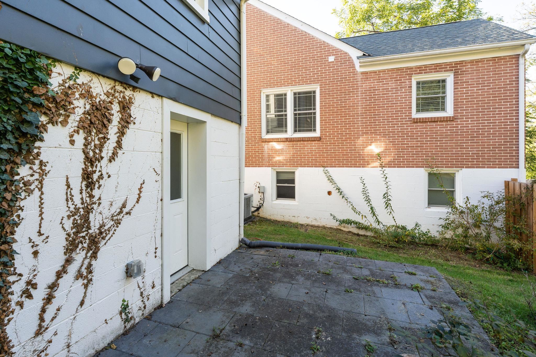 409 HENDREN AVE, STAUNTON, Virginia 24401, 3 Bedrooms Bedrooms, ,2 BathroomsBathrooms,Residential,409 HENDREN AVE,683522 MLS # 683522 409 HENDREN AVE, STAUNTON, Virginia 24401, 3 Bedrooms Bedrooms, ,2 BathroomsBathrooms,Residential,409 HENDREN AVE,683522 MLS # 683522