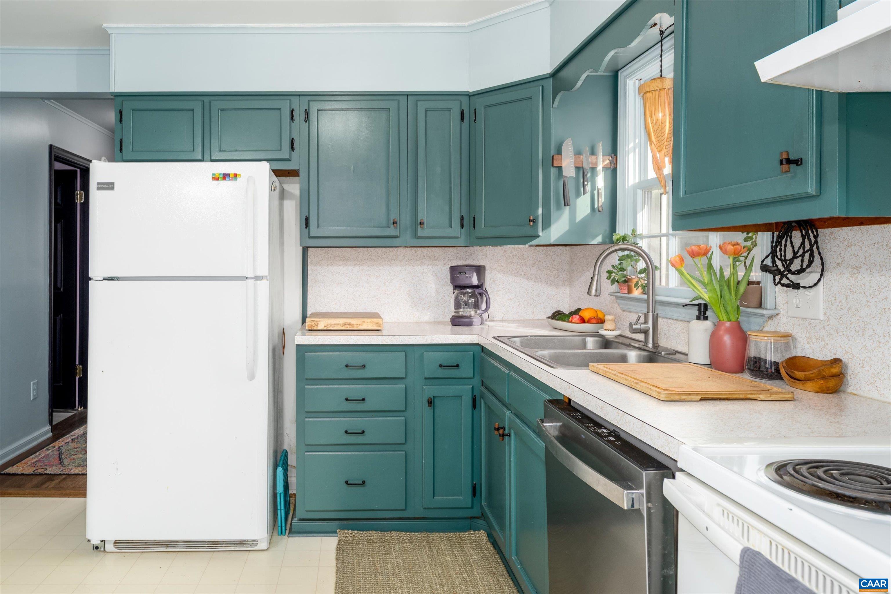 5741 PINE LN, CROZET, Virginia 22932, 4 Bedrooms Bedrooms, ,3 BathroomsBathrooms,Residential,5741 PINE LN,683525 MLS # 683525 5741 PINE LN, CROZET, Virginia 22932, 4 Bedrooms Bedrooms, ,3 BathroomsBathrooms,Residential,5741 PINE LN,683525 MLS # 683525