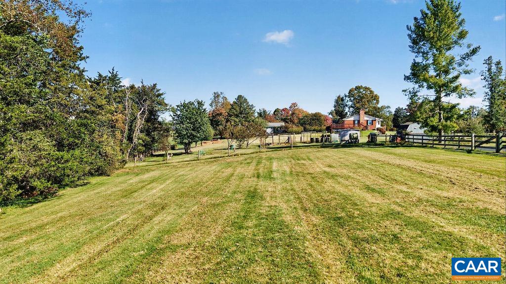 2706 DUNROMIN RD, CHARLOTTESVILLE, Virginia 22901, 4 Bedrooms Bedrooms, ,2 BathroomsBathrooms,Residential,2706 DUNROMIN RD,683533 MLS # 683533 2706 DUNROMIN RD, CHARLOTTESVILLE, Virginia 22901, 4 Bedrooms Bedrooms, ,2 BathroomsBathrooms,Residential,2706 DUNROMIN RD,683533 MLS # 683533