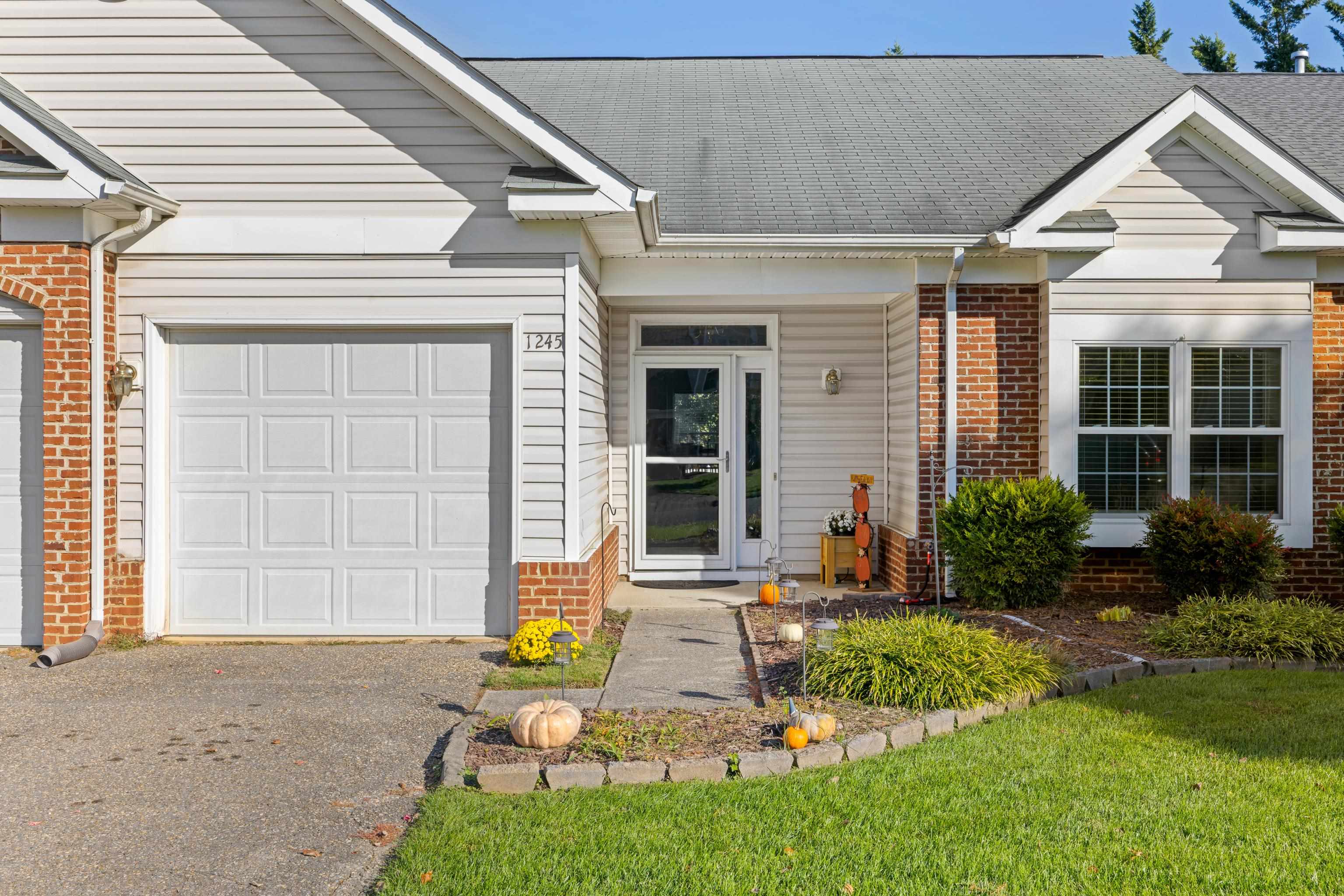 1245 WORDSWORTH CT, HARRISONBURG, Virginia 22802, 2 Bedrooms Bedrooms, ,2 BathroomsBathrooms,Residential,1245 WORDSWORTH CT,683534 MLS # 683534