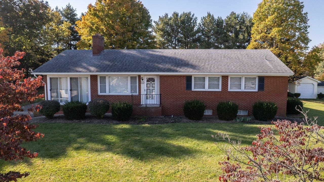 611 WOODS RD, ROCKINGHAM, Virginia 22801, 3 Bedrooms Bedrooms, ,2 BathroomsBathrooms,Residential,Jo Ann Huffman,611 WOODS RD,683536 MLS # 683536