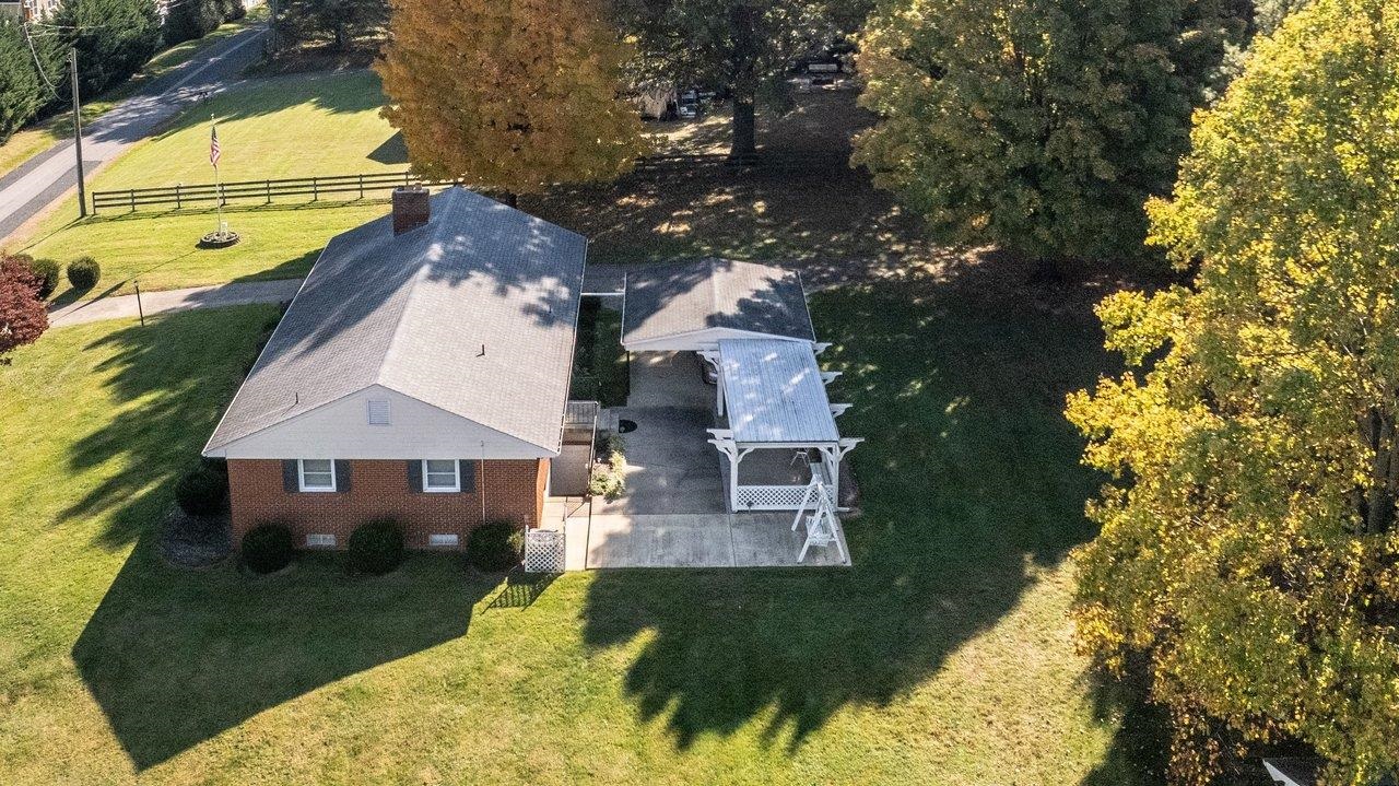 611 WOODS RD, ROCKINGHAM, Virginia 22801, 3 Bedrooms Bedrooms, ,2 BathroomsBathrooms,Residential,Jo Ann Huffman,611 WOODS RD,683536 MLS # 683536