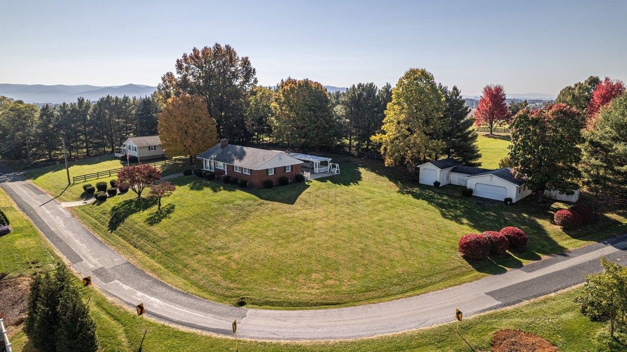 611 WOODS RD, ROCKINGHAM, Virginia 22801, 3 Bedrooms Bedrooms, ,2 BathroomsBathrooms,Residential,Jo Ann Huffman,611 WOODS RD,683536 MLS # 683536