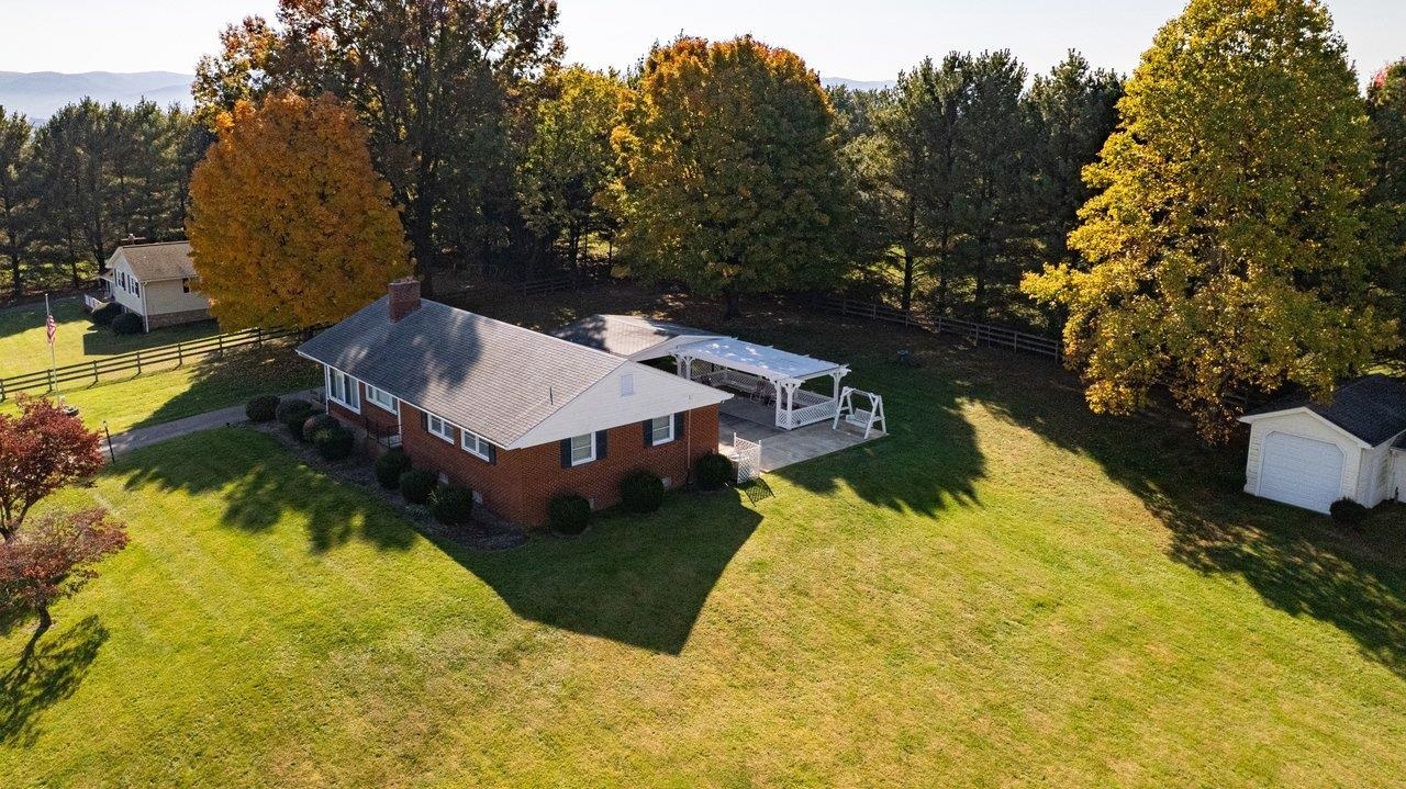 611 WOODS RD, ROCKINGHAM, Virginia 22801, 3 Bedrooms Bedrooms, ,2 BathroomsBathrooms,Residential,Jo Ann Huffman,611 WOODS RD,683536 MLS # 683536