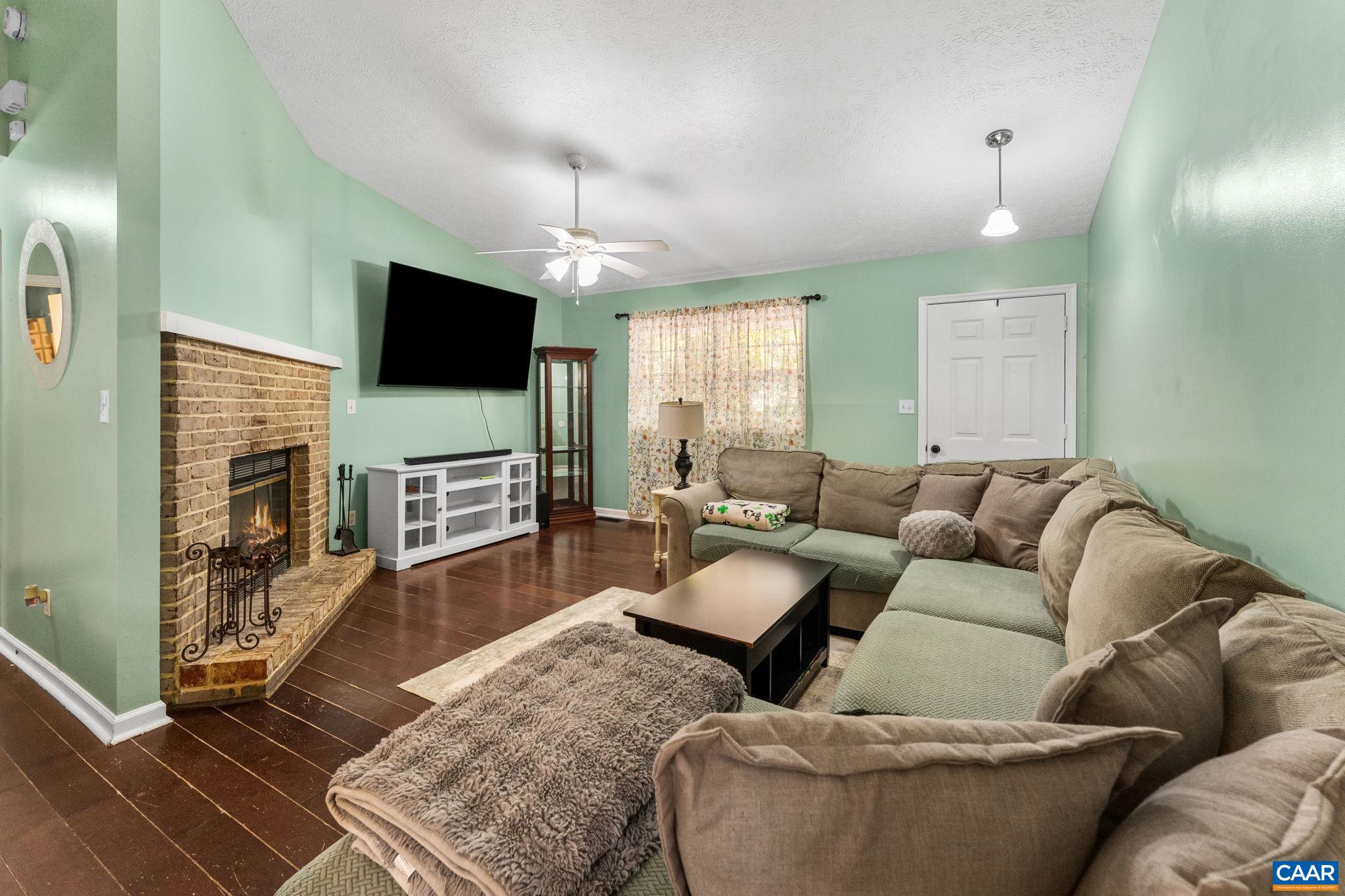 921 JEFFERSON DR, PALMYRA, Virginia 22963, 3 Bedrooms Bedrooms, ,2 BathroomsBathrooms,Residential,921 JEFFERSON DR,683516 MLS # 683516 921 JEFFERSON DR, PALMYRA, Virginia 22963, 3 Bedrooms Bedrooms, ,2 BathroomsBathrooms,Residential,921 JEFFERSON DR,683516 MLS # 683516