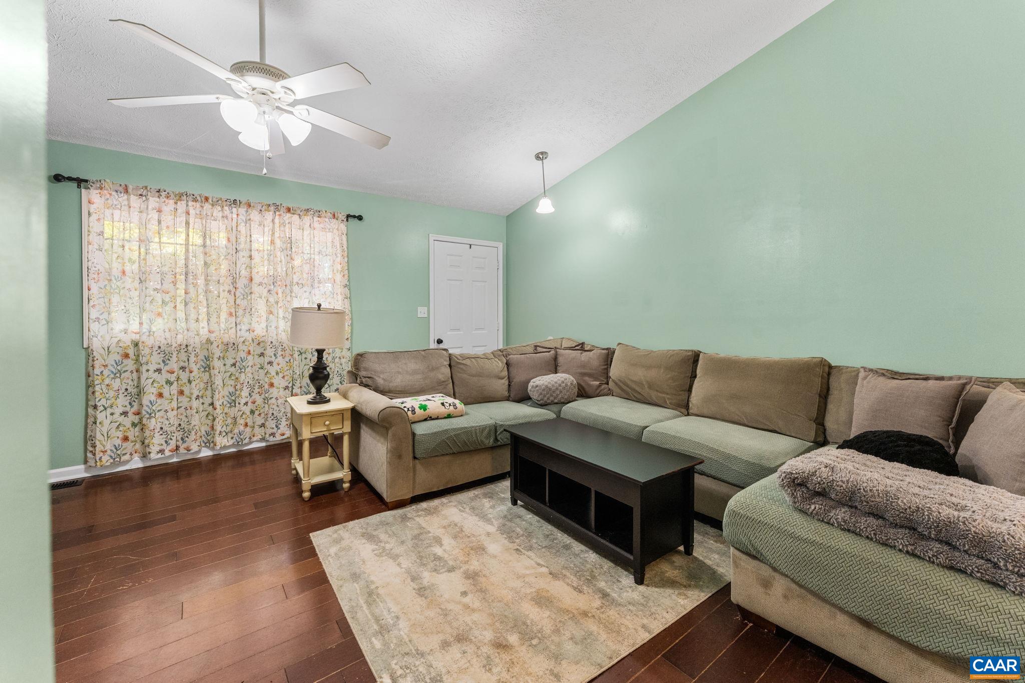 921 JEFFERSON DR, PALMYRA, Virginia 22963, 3 Bedrooms Bedrooms, ,2 BathroomsBathrooms,Residential,921 JEFFERSON DR,683516 MLS # 683516 921 JEFFERSON DR, PALMYRA, Virginia 22963, 3 Bedrooms Bedrooms, ,2 BathroomsBathrooms,Residential,921 JEFFERSON DR,683516 MLS # 683516