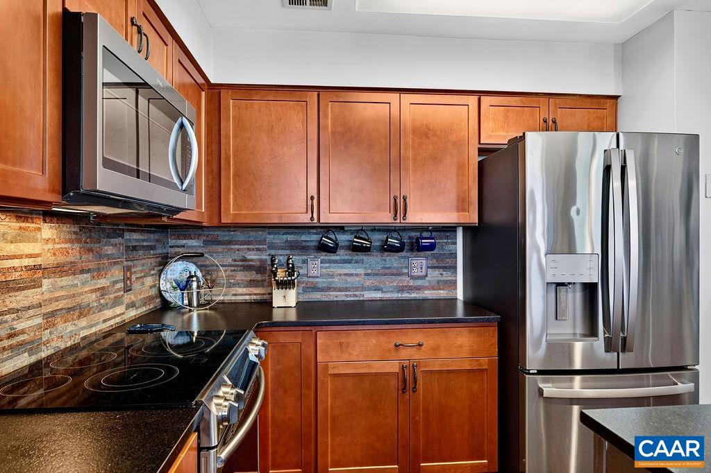 1942 HIGH RIDGE PL CONDOS, WINTERGREEN RESORT, Virginia 22967, 2 Bedrooms Bedrooms, ,2 BathroomsBathrooms,Residential,1942 HIGH RIDGE PL CONDOS,683381 MLS # 683381