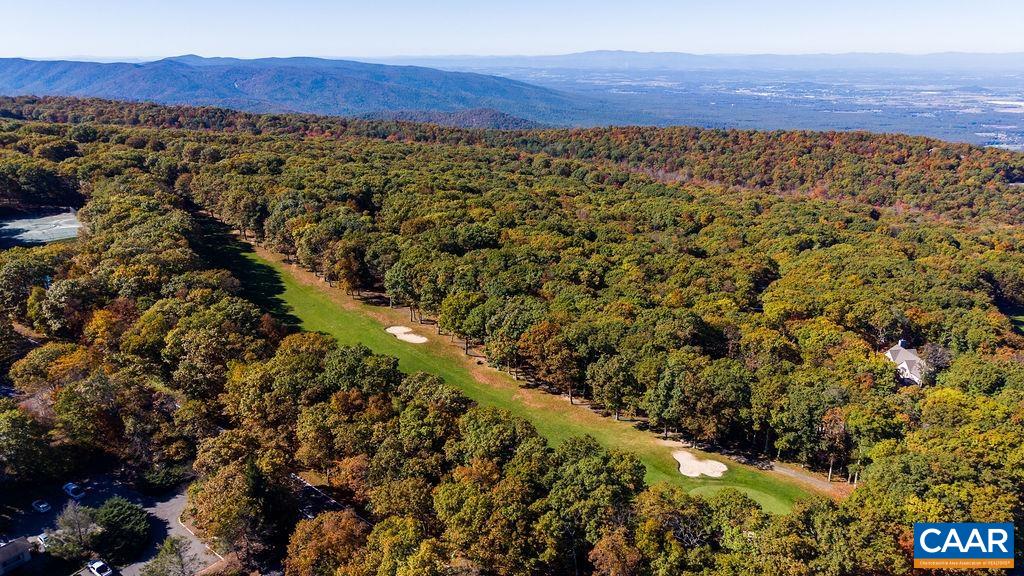 1942 HIGH RIDGE PL CONDOS, WINTERGREEN RESORT, Virginia 22967, 2 Bedrooms Bedrooms, ,2 BathroomsBathrooms,Residential,1942 HIGH RIDGE PL CONDOS,683381 MLS # 683381