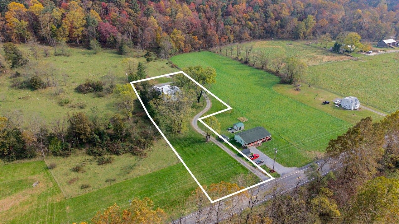 16090 BROCKS GAP RD, FULKS RUN, Virginia 22830, 3 Bedrooms Bedrooms, ,3 BathroomsBathrooms,Residential,Liskey Property,16090 BROCKS GAP RD,683394 MLS # 683394 16090 BROCKS GAP RD, FULKS RUN, Virginia 22830, 3 Bedrooms Bedrooms, ,3 BathroomsBathrooms,Residential,Liskey Property,16090 BROCKS GAP RD,683394 MLS # 683394