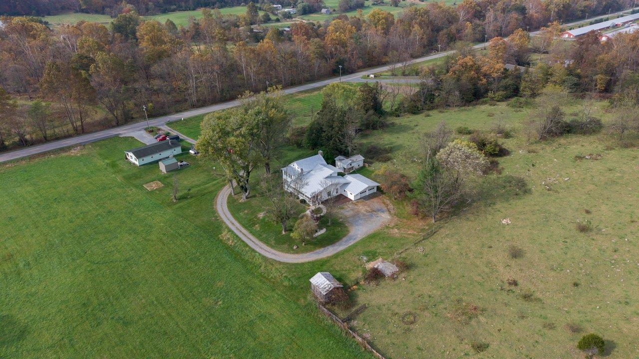 16090 BROCKS GAP RD, FULKS RUN, Virginia 22830, 3 Bedrooms Bedrooms, ,3 BathroomsBathrooms,Residential,Liskey Property,16090 BROCKS GAP RD,683394 MLS # 683394 16090 BROCKS GAP RD, FULKS RUN, Virginia 22830, 3 Bedrooms Bedrooms, ,3 BathroomsBathrooms,Residential,Liskey Property,16090 BROCKS GAP RD,683394 MLS # 683394