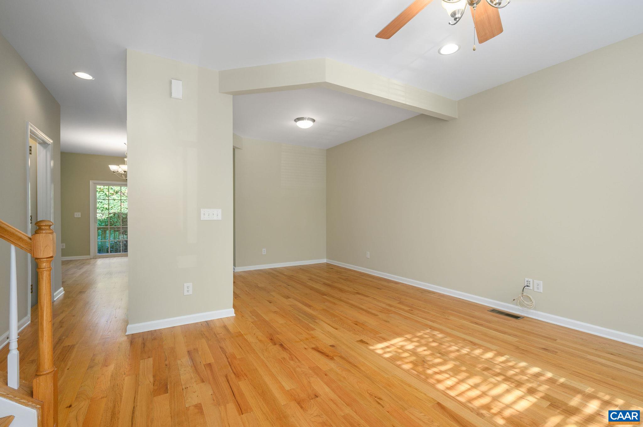 121 OLD FIFTH CIR, CHARLOTTESVILLE, Virginia 22903, 3 Bedrooms Bedrooms, ,2 BathroomsBathrooms,Residential,121 OLD FIFTH CIR,683475 MLS # 683475 121 OLD FIFTH CIR, CHARLOTTESVILLE, Virginia 22903, 3 Bedrooms Bedrooms, ,2 BathroomsBathrooms,Residential,121 OLD FIFTH CIR,683475 MLS # 683475