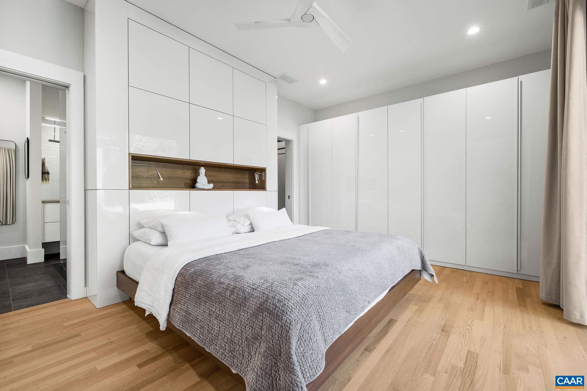 w/many built-ins w/many built-ins