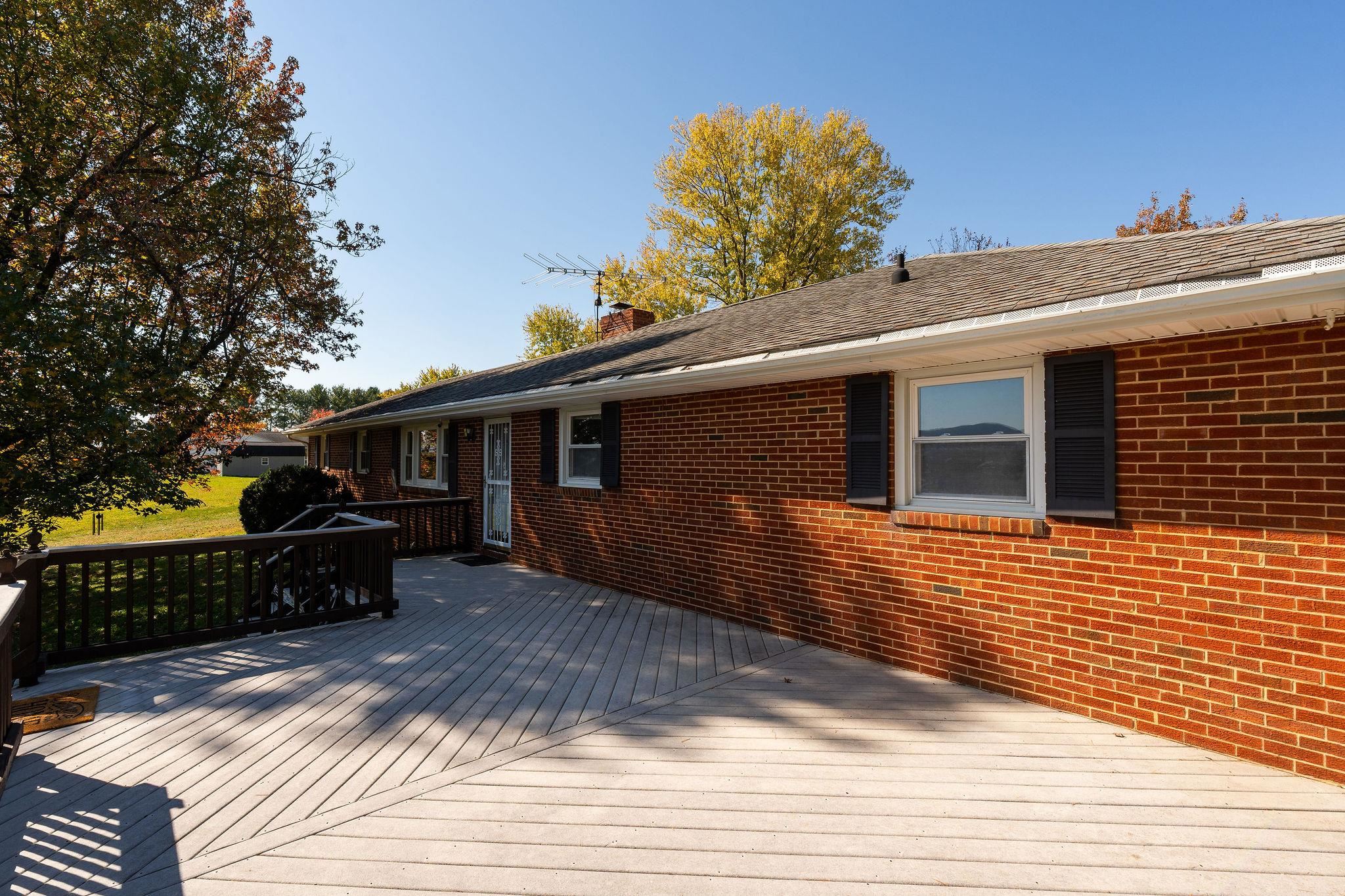 21 PEAK LN, WAYNESBORO, Virginia 22980, 3 Bedrooms Bedrooms, ,2 BathroomsBathrooms,Residential,21 PEAK LN,683539 MLS # 683539 21 PEAK LN, WAYNESBORO, Virginia 22980, 3 Bedrooms Bedrooms, ,2 BathroomsBathrooms,Residential,21 PEAK LN,683539 MLS # 683539