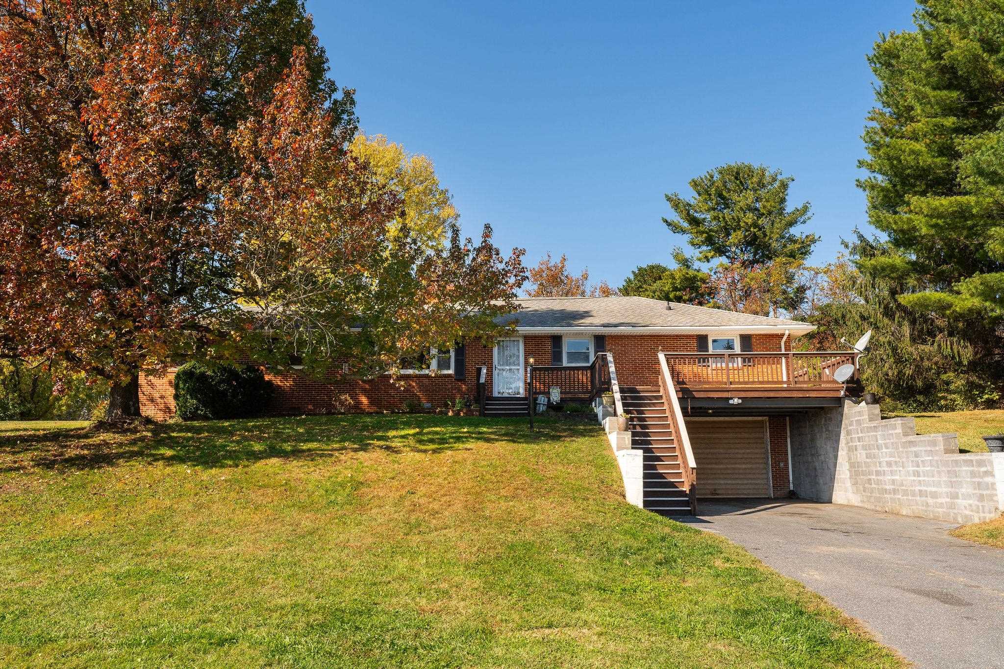 21 PEAK LN, WAYNESBORO, Virginia 22980, 3 Bedrooms Bedrooms, ,2 BathroomsBathrooms,Residential,21 PEAK LN,683539 MLS # 683539 21 PEAK LN, WAYNESBORO, Virginia 22980, 3 Bedrooms Bedrooms, ,2 BathroomsBathrooms,Residential,21 PEAK LN,683539 MLS # 683539