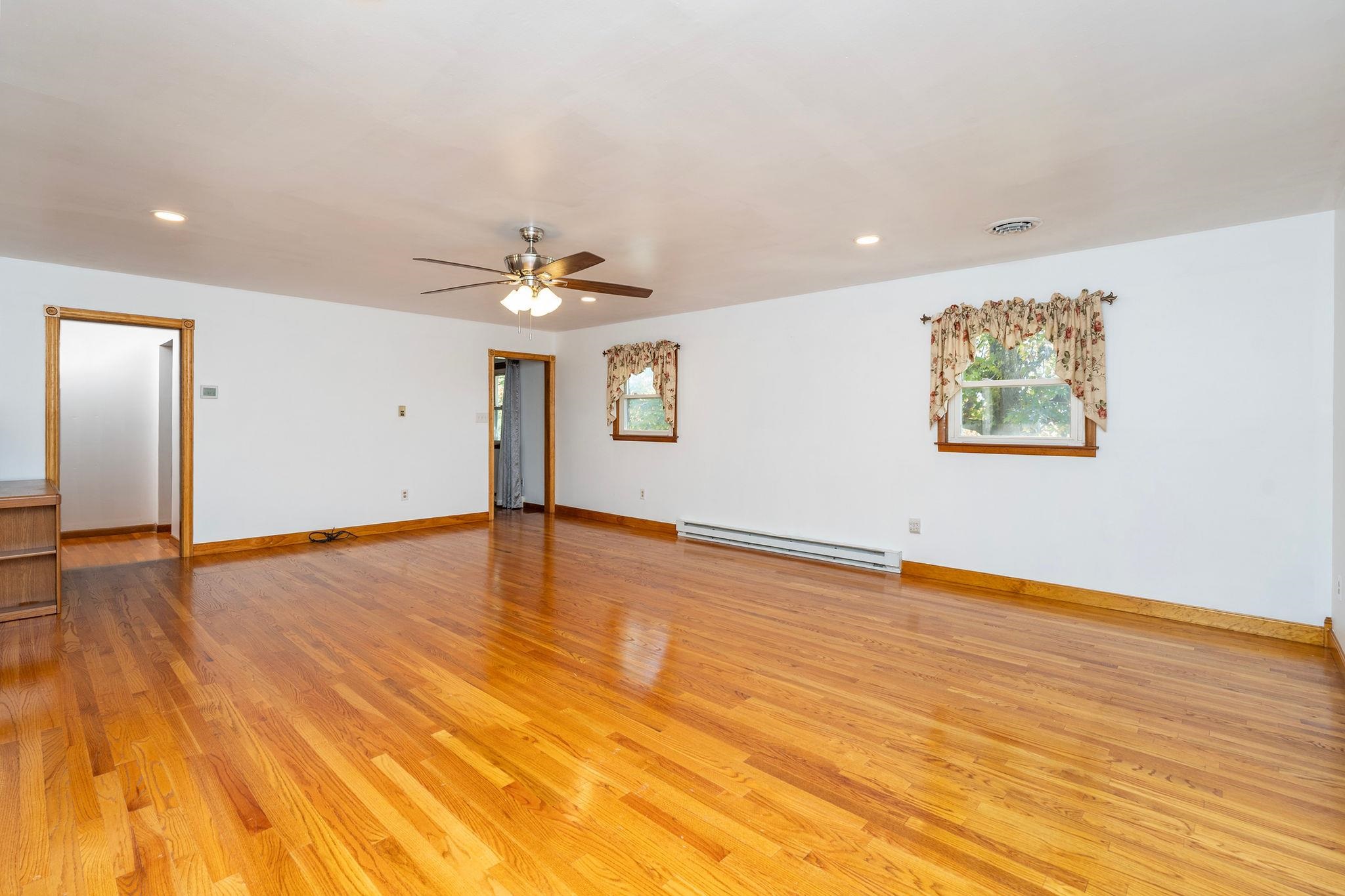 21 PEAK LN, WAYNESBORO, Virginia 22980, 3 Bedrooms Bedrooms, ,2 BathroomsBathrooms,Residential,21 PEAK LN,683539 MLS # 683539 21 PEAK LN, WAYNESBORO, Virginia 22980, 3 Bedrooms Bedrooms, ,2 BathroomsBathrooms,Residential,21 PEAK LN,683539 MLS # 683539