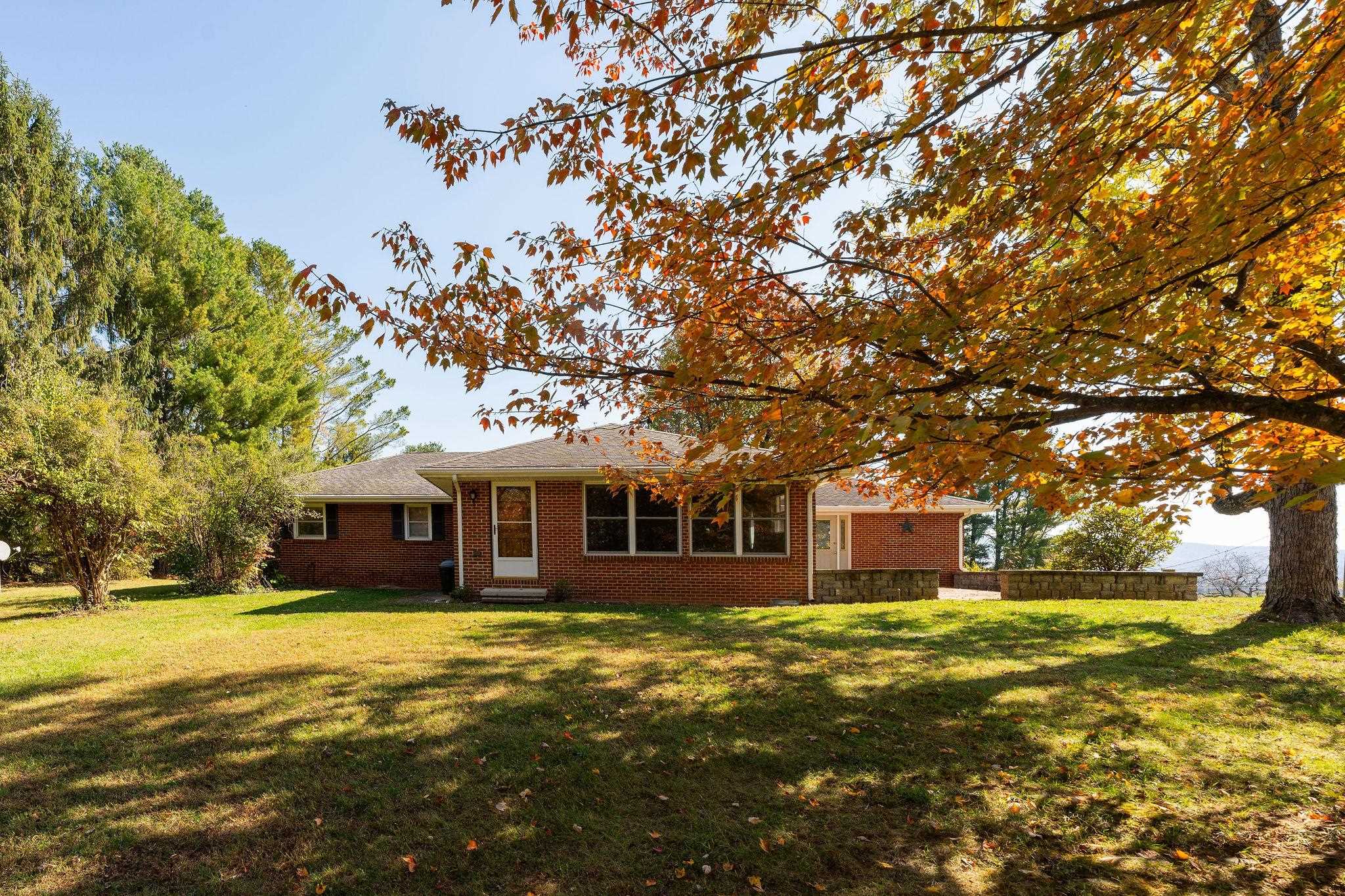 21 PEAK LN, WAYNESBORO, Virginia 22980, 3 Bedrooms Bedrooms, ,2 BathroomsBathrooms,Residential,21 PEAK LN,683539 MLS # 683539 21 PEAK LN, WAYNESBORO, Virginia 22980, 3 Bedrooms Bedrooms, ,2 BathroomsBathrooms,Residential,21 PEAK LN,683539 MLS # 683539