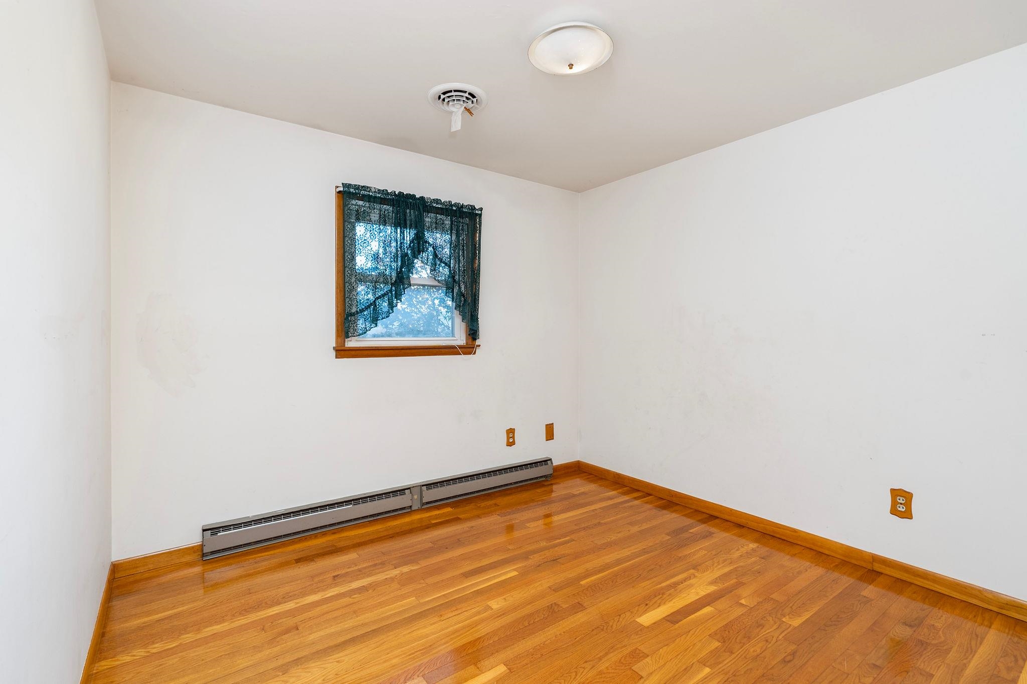 21 PEAK LN, WAYNESBORO, Virginia 22980, 3 Bedrooms Bedrooms, ,2 BathroomsBathrooms,Residential,21 PEAK LN,683539 MLS # 683539 21 PEAK LN, WAYNESBORO, Virginia 22980, 3 Bedrooms Bedrooms, ,2 BathroomsBathrooms,Residential,21 PEAK LN,683539 MLS # 683539