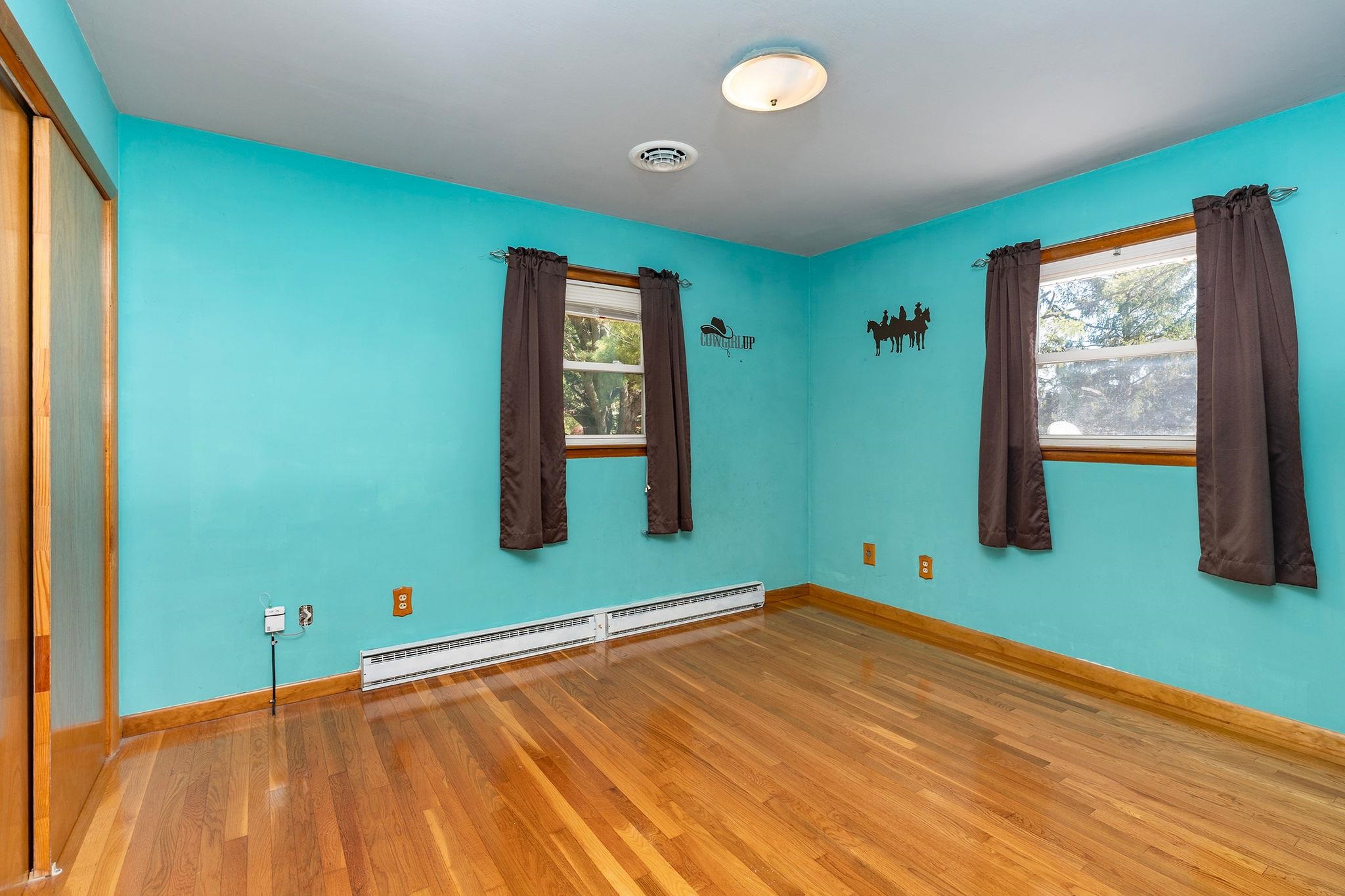 21 PEAK LN, WAYNESBORO, Virginia 22980, 3 Bedrooms Bedrooms, ,2 BathroomsBathrooms,Residential,21 PEAK LN,683539 MLS # 683539 21 PEAK LN, WAYNESBORO, Virginia 22980, 3 Bedrooms Bedrooms, ,2 BathroomsBathrooms,Residential,21 PEAK LN,683539 MLS # 683539