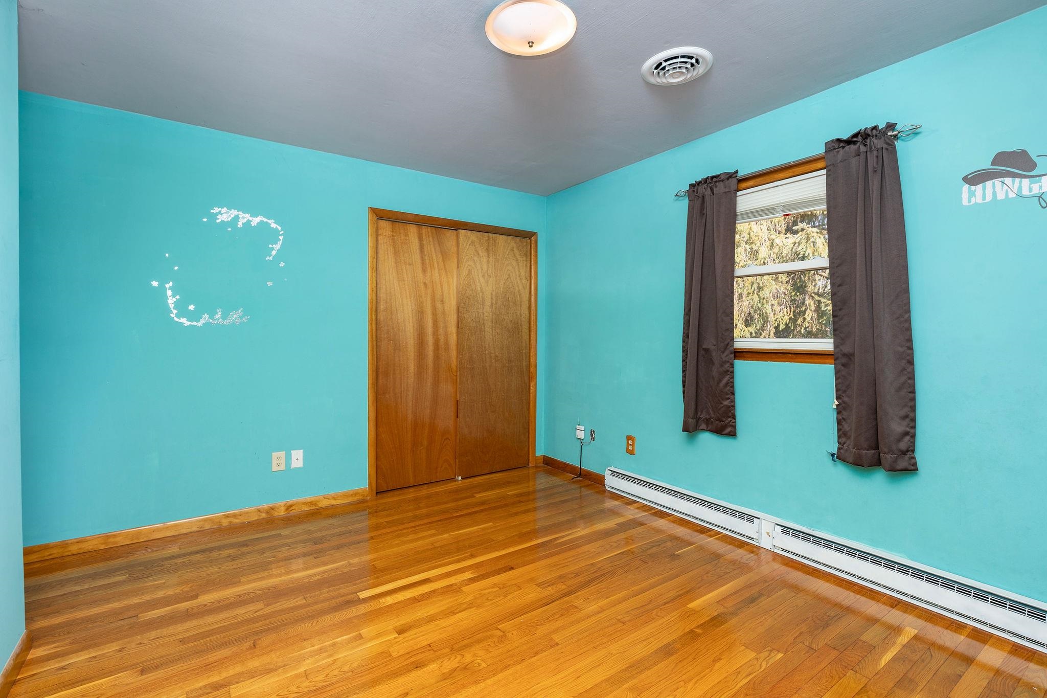 21 PEAK LN, WAYNESBORO, Virginia 22980, 3 Bedrooms Bedrooms, ,2 BathroomsBathrooms,Residential,21 PEAK LN,683539 MLS # 683539 21 PEAK LN, WAYNESBORO, Virginia 22980, 3 Bedrooms Bedrooms, ,2 BathroomsBathrooms,Residential,21 PEAK LN,683539 MLS # 683539