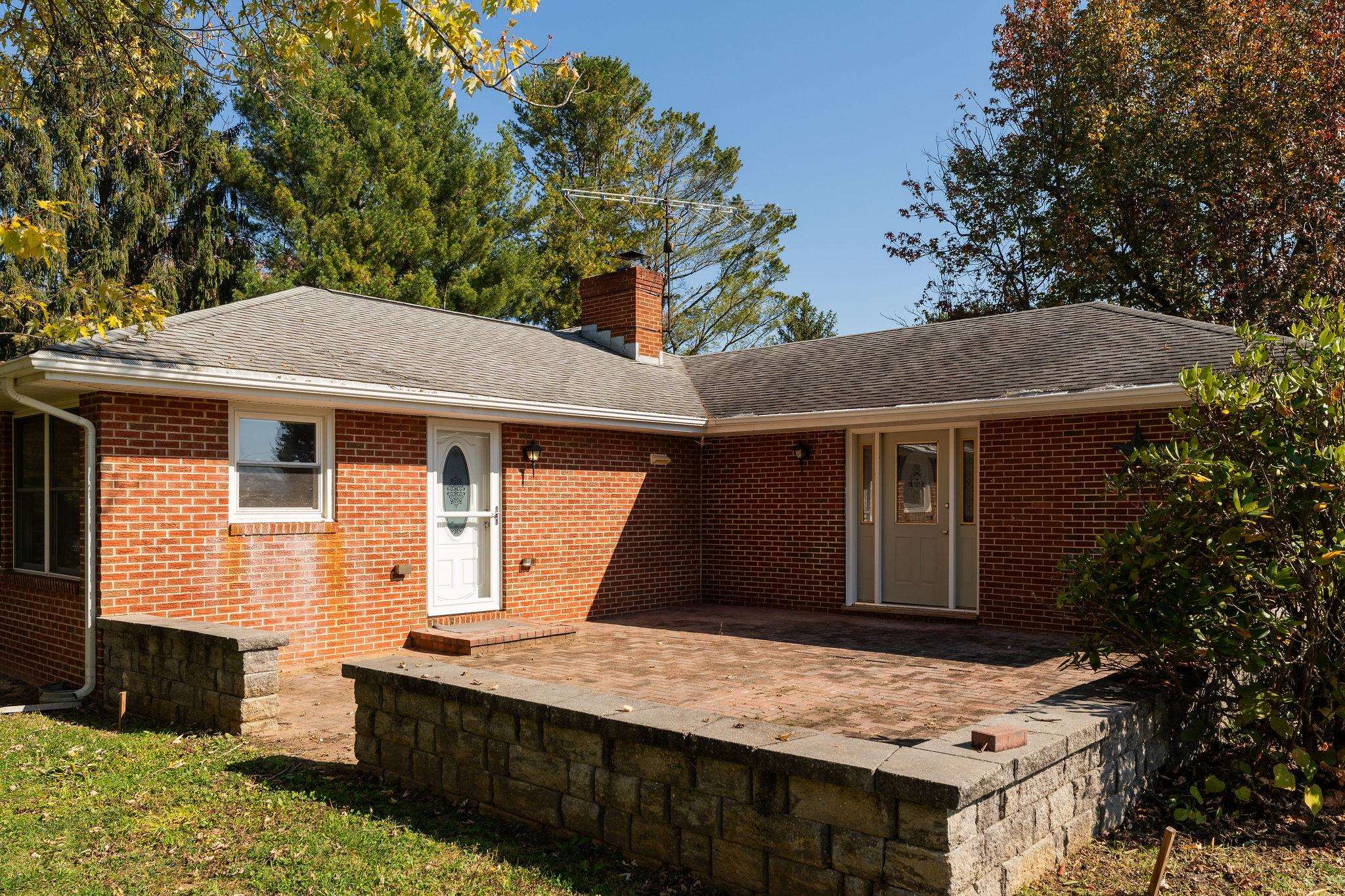21 PEAK LN, WAYNESBORO, Virginia 22980, 3 Bedrooms Bedrooms, ,2 BathroomsBathrooms,Residential,21 PEAK LN,683539 MLS # 683539 21 PEAK LN, WAYNESBORO, Virginia 22980, 3 Bedrooms Bedrooms, ,2 BathroomsBathrooms,Residential,21 PEAK LN,683539 MLS # 683539
