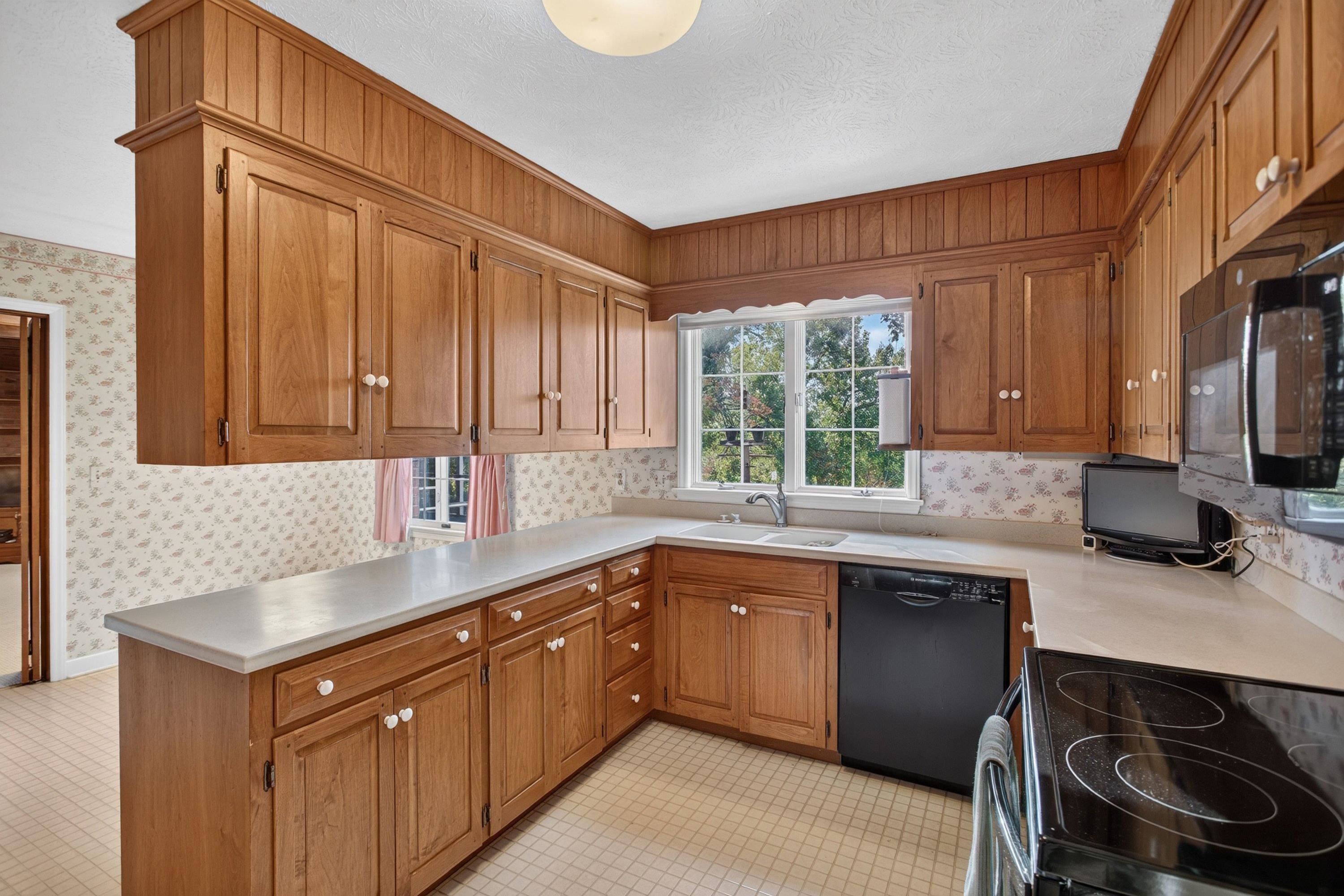 438 PRESTON DR, HARRISONBURG, Virginia 22801, 4 Bedrooms Bedrooms, ,2 BathroomsBathrooms,Residential,438 PRESTON DR,683544 MLS # 683544 438 PRESTON DR, HARRISONBURG, Virginia 22801, 4 Bedrooms Bedrooms, ,2 BathroomsBathrooms,Residential,438 PRESTON DR,683544 MLS # 683544