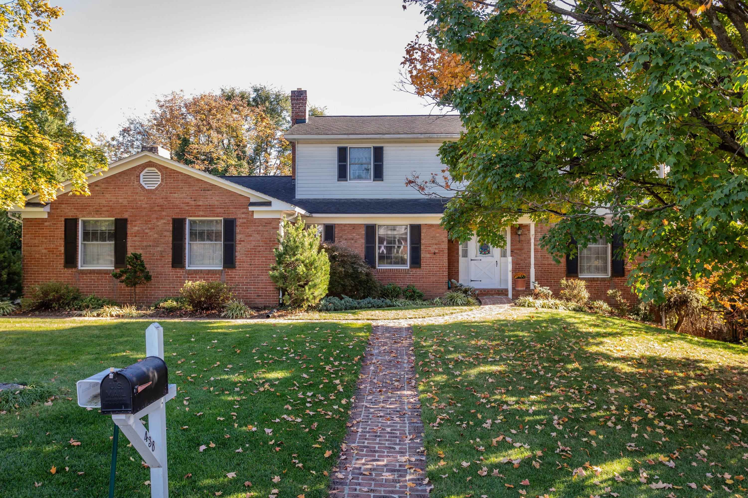 438 PRESTON DR, HARRISONBURG, Virginia 22801, 4 Bedrooms Bedrooms, ,2 BathroomsBathrooms,Residential,438 PRESTON DR,683544 MLS # 683544 438 PRESTON DR, HARRISONBURG, Virginia 22801, 4 Bedrooms Bedrooms, ,2 BathroomsBathrooms,Residential,438 PRESTON DR,683544 MLS # 683544