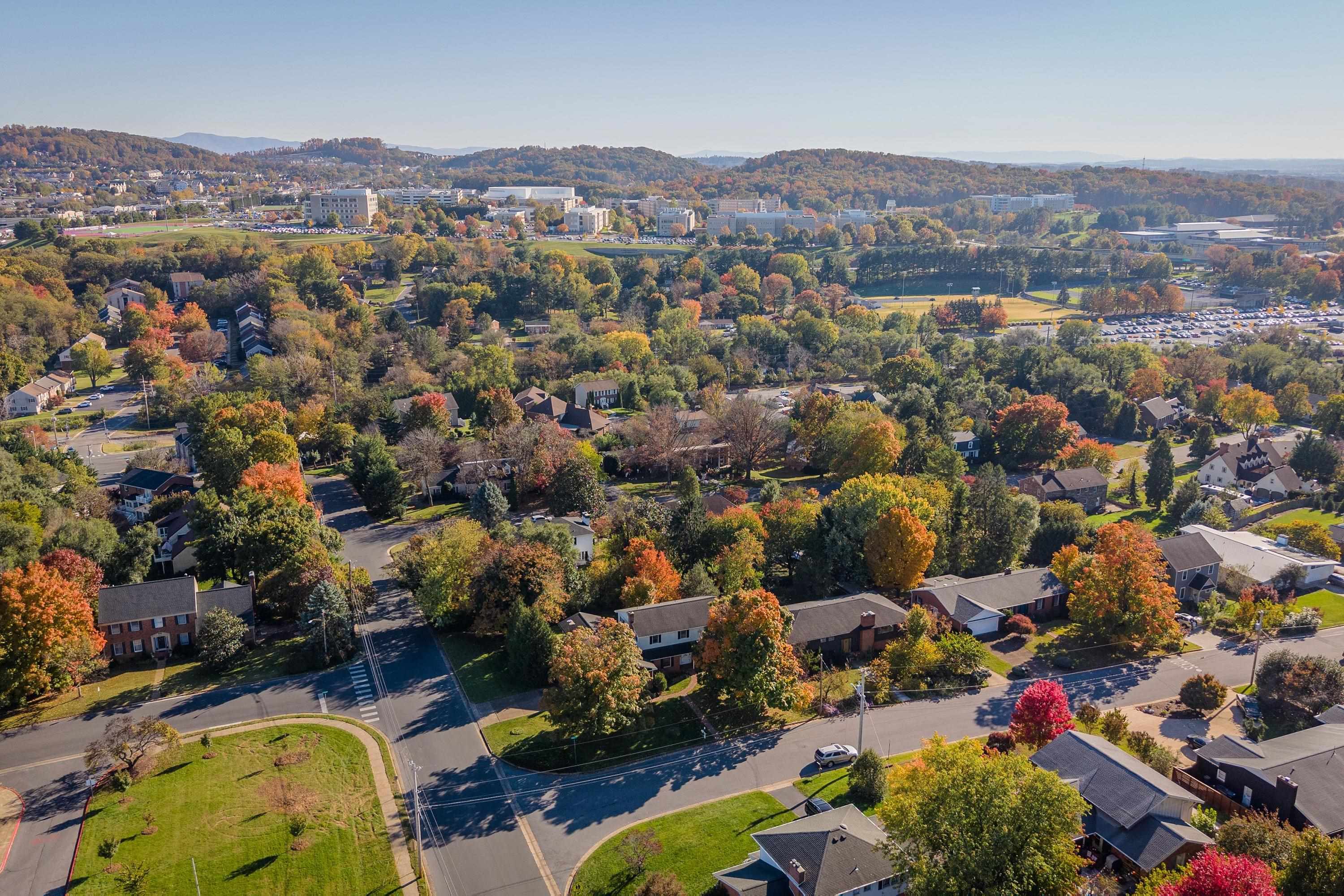 438 PRESTON DR, HARRISONBURG, Virginia 22801, 4 Bedrooms Bedrooms, ,2 BathroomsBathrooms,Residential,438 PRESTON DR,683544 MLS # 683544 438 PRESTON DR, HARRISONBURG, Virginia 22801, 4 Bedrooms Bedrooms, ,2 BathroomsBathrooms,Residential,438 PRESTON DR,683544 MLS # 683544