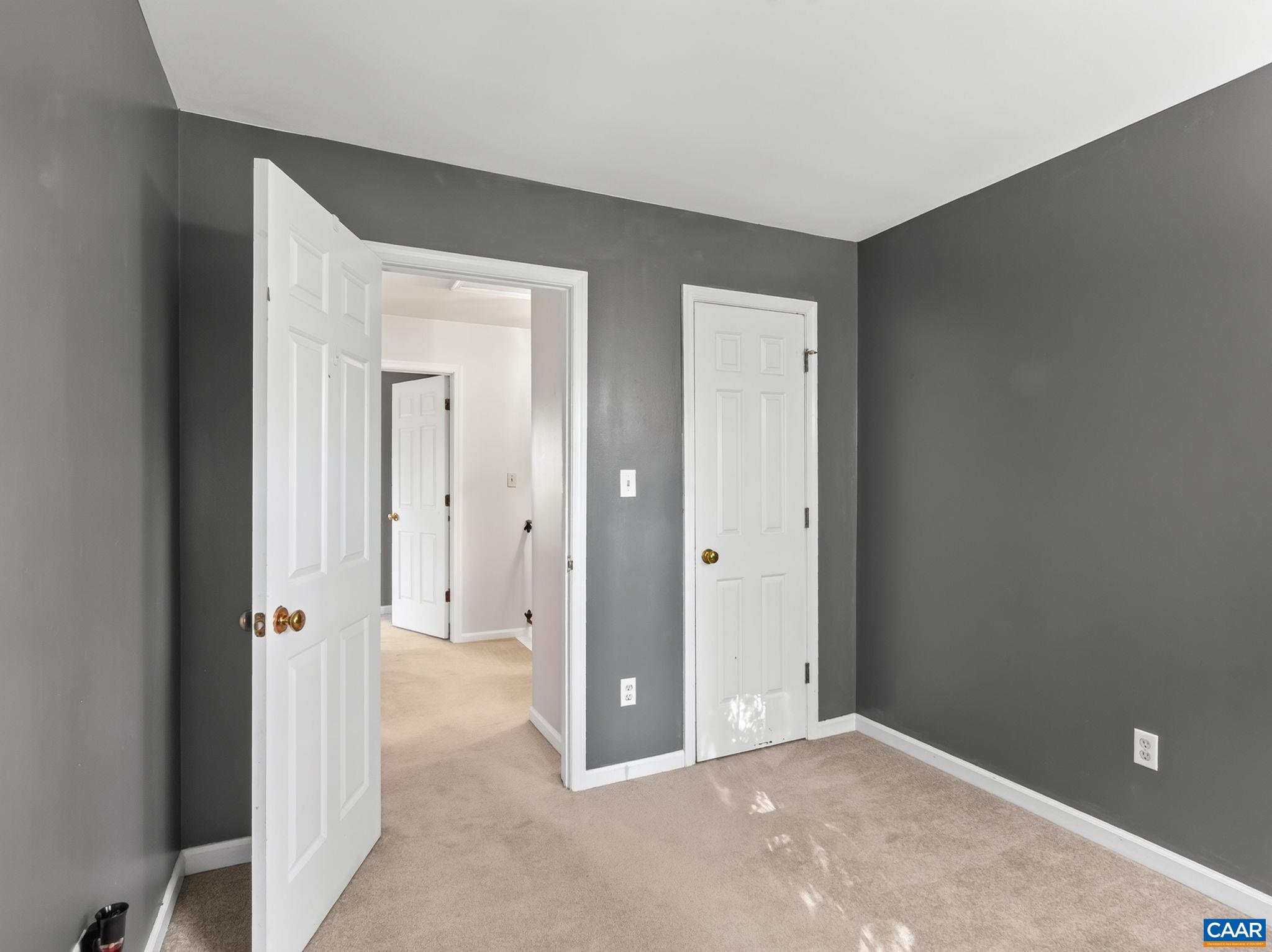 1400 MINOR RIDGE CT, CHARLOTTESVILLE, Virginia 22901, 3 Bedrooms Bedrooms, ,1 BathroomBathrooms,Residential,1400 MINOR RIDGE CT,683545 MLS # 683545