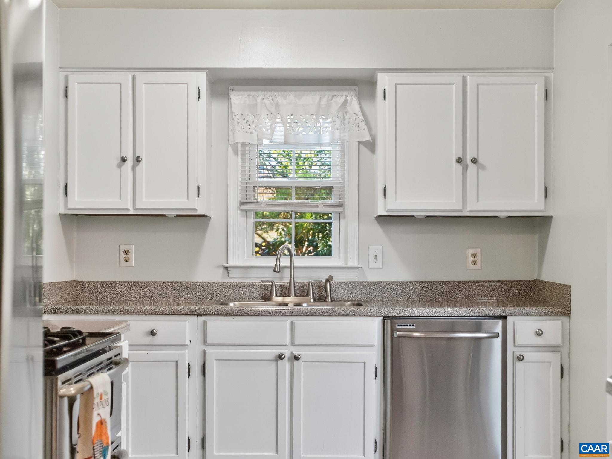 1400 MINOR RIDGE CT, CHARLOTTESVILLE, Virginia 22901, 3 Bedrooms Bedrooms, ,1 BathroomBathrooms,Residential,1400 MINOR RIDGE CT,683545 MLS # 683545
