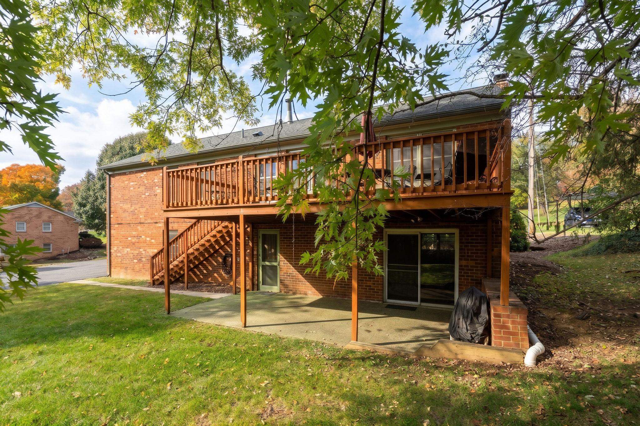 1029 RIDGEMONT DR, STAUNTON, Virginia 24401, 4 Bedrooms Bedrooms, ,3 BathroomsBathrooms,Residential,1029 RIDGEMONT DR,683547 MLS # 683547 1029 RIDGEMONT DR, STAUNTON, Virginia 24401, 4 Bedrooms Bedrooms, ,3 BathroomsBathrooms,Residential,1029 RIDGEMONT DR,683547 MLS # 683547