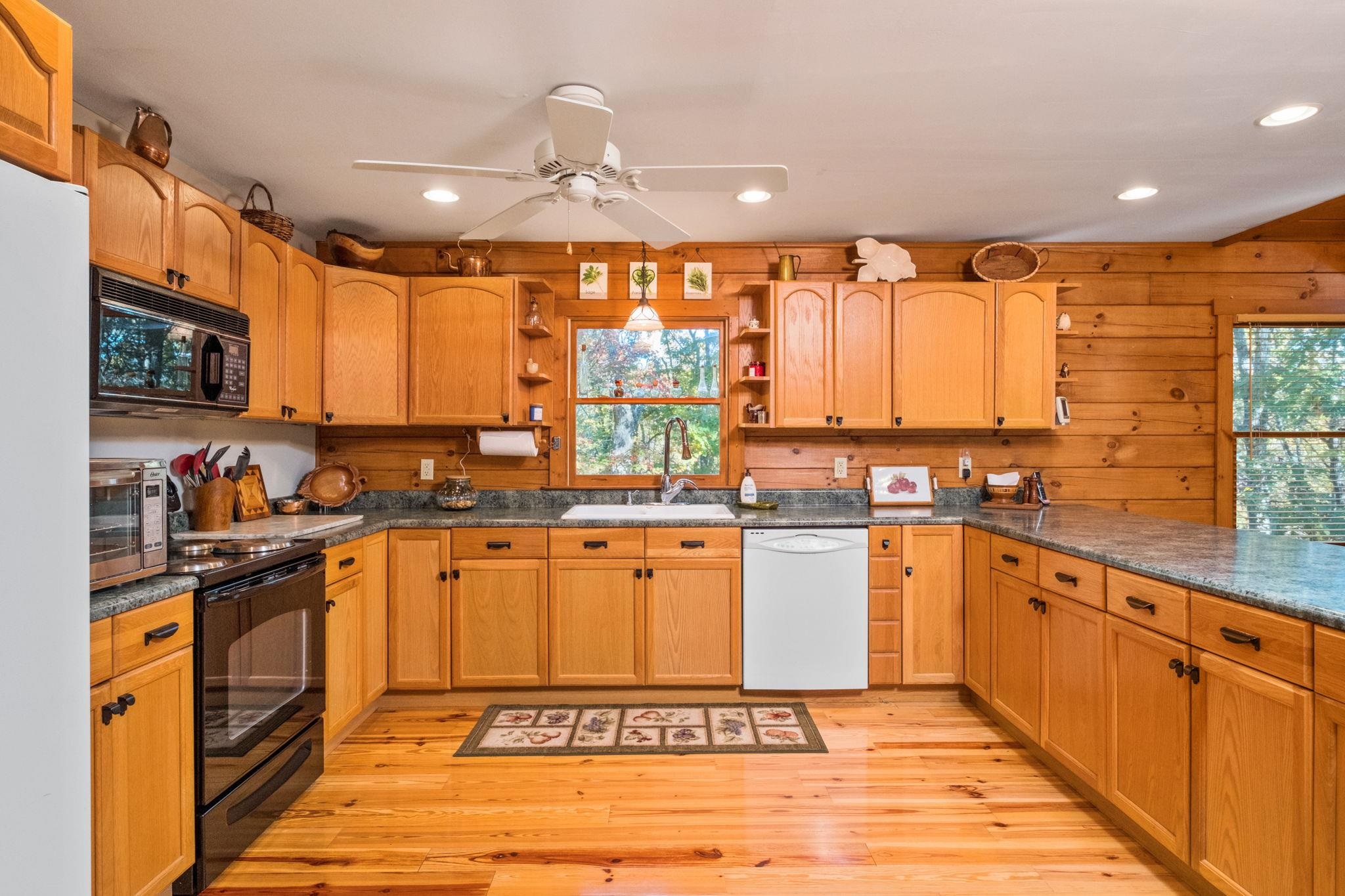 268 LAUREL HOLLOW RD, VESUVIUS, Virginia 24483, 3 Bedrooms Bedrooms, ,3 BathroomsBathrooms,Residential,OWL'S NEST,268 LAUREL HOLLOW RD,683548 MLS # 683548 268 LAUREL HOLLOW RD, VESUVIUS, Virginia 24483, 3 Bedrooms Bedrooms, ,3 BathroomsBathrooms,Residential,OWL'S NEST,268 LAUREL HOLLOW RD,683548 MLS # 683548
