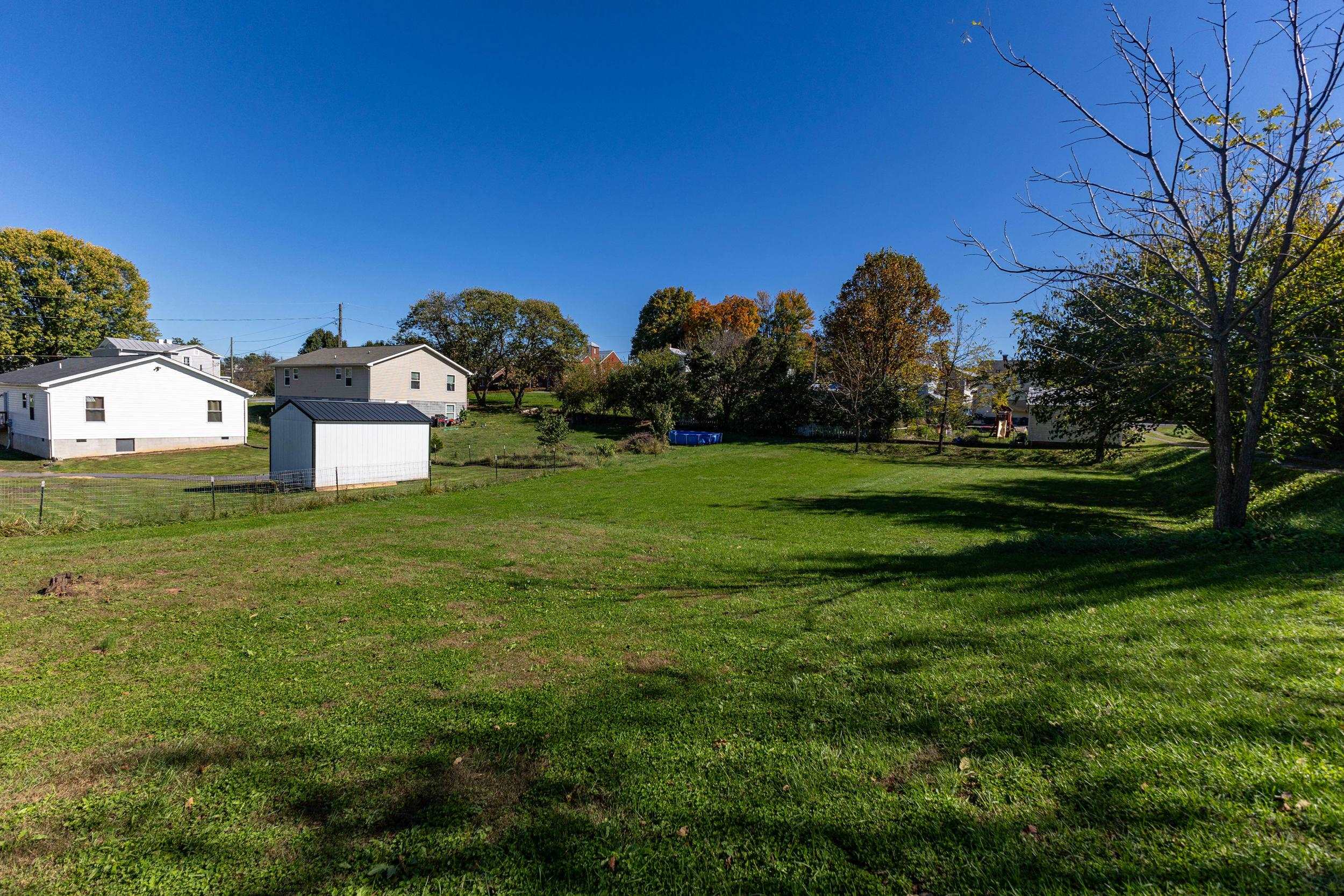 106 RAIL FAN LN, SHENANDOAH, Virginia 22849, 4 Bedrooms Bedrooms, ,1 BathroomBathrooms,Residential,106 RAIL FAN LN,683554 MLS # 683554