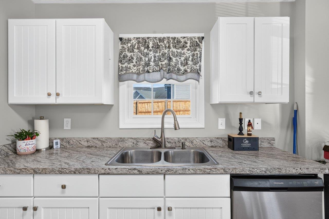 163 LINVILLE AVE, BROADWAY, Virginia 22815, 3 Bedrooms Bedrooms, ,2 BathroomsBathrooms,Residential,163 LINVILLE AVE,683555 MLS # 683555 163 LINVILLE AVE, BROADWAY, Virginia 22815, 3 Bedrooms Bedrooms, ,2 BathroomsBathrooms,Residential,163 LINVILLE AVE,683555 MLS # 683555